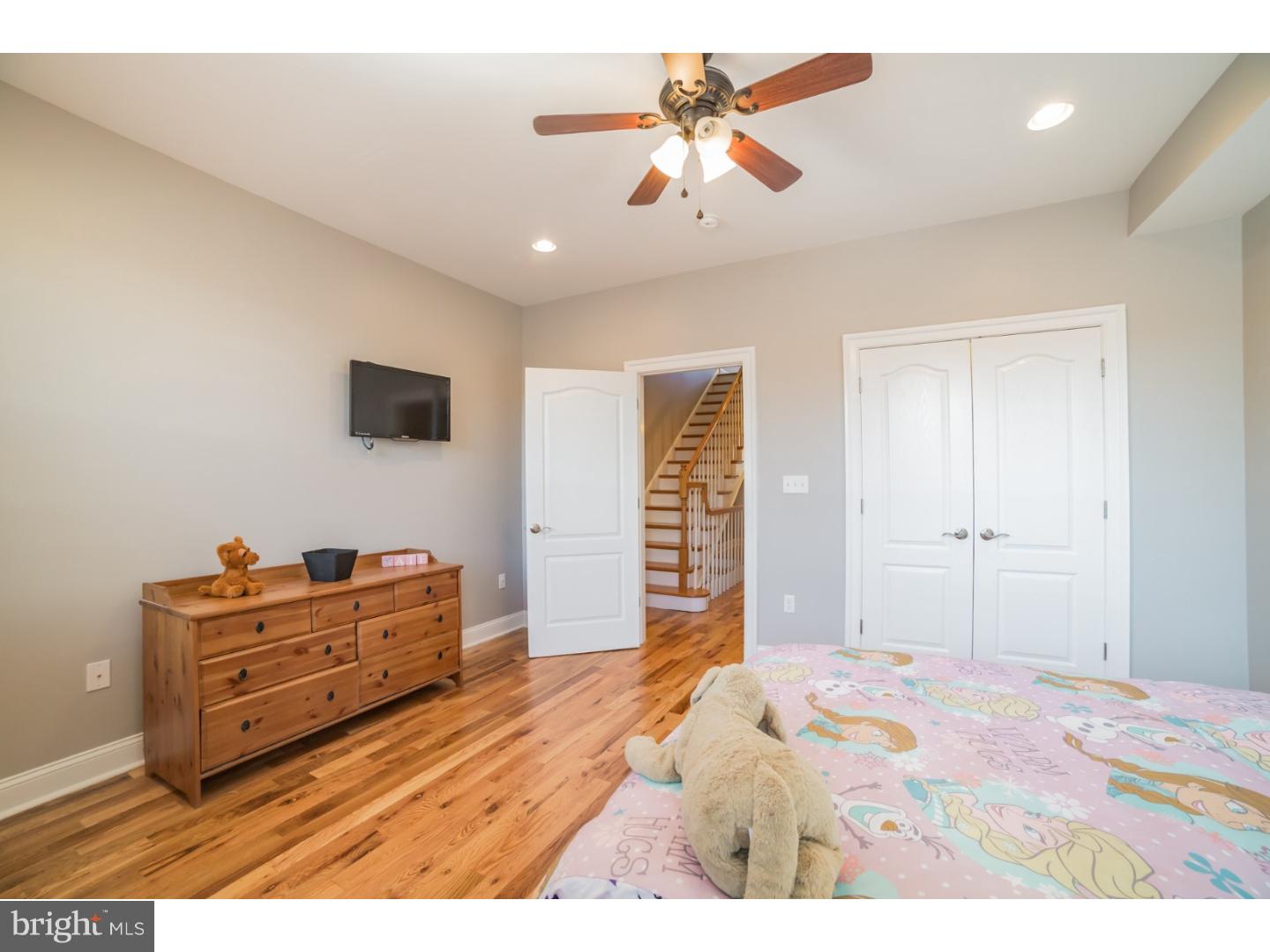 POINT BREEZE - Residential