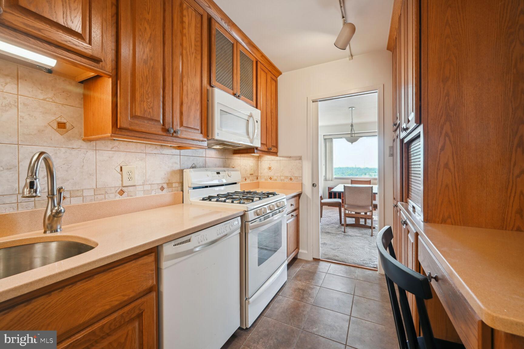 FRIENDSHIP HEIGHTS - Residential