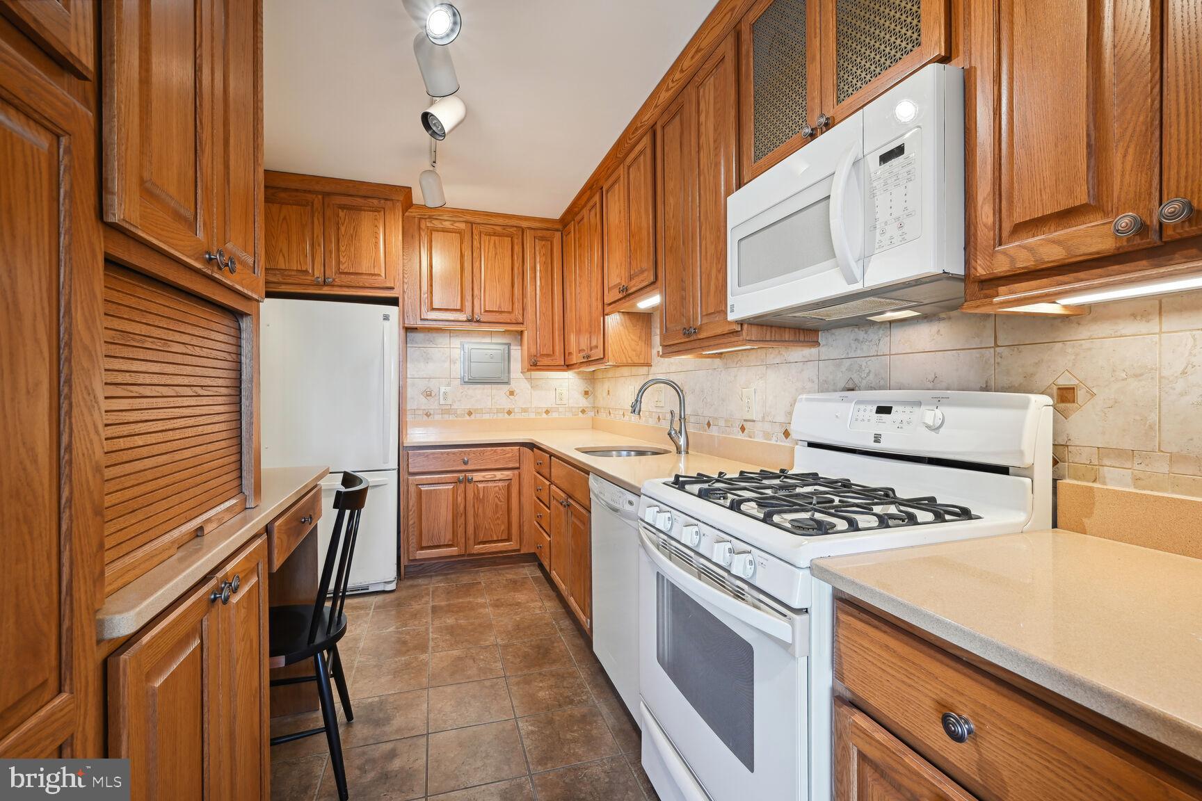 FRIENDSHIP HEIGHTS - Residential