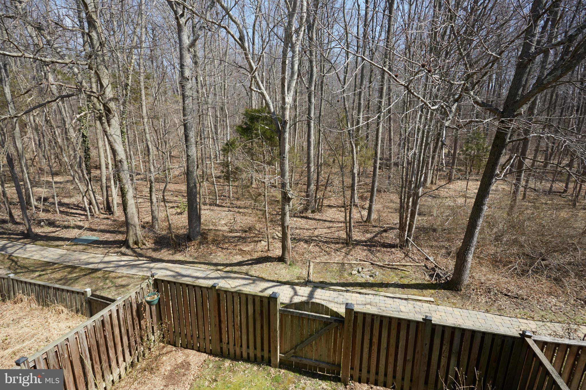 LAKE DEVEREUX - Residential