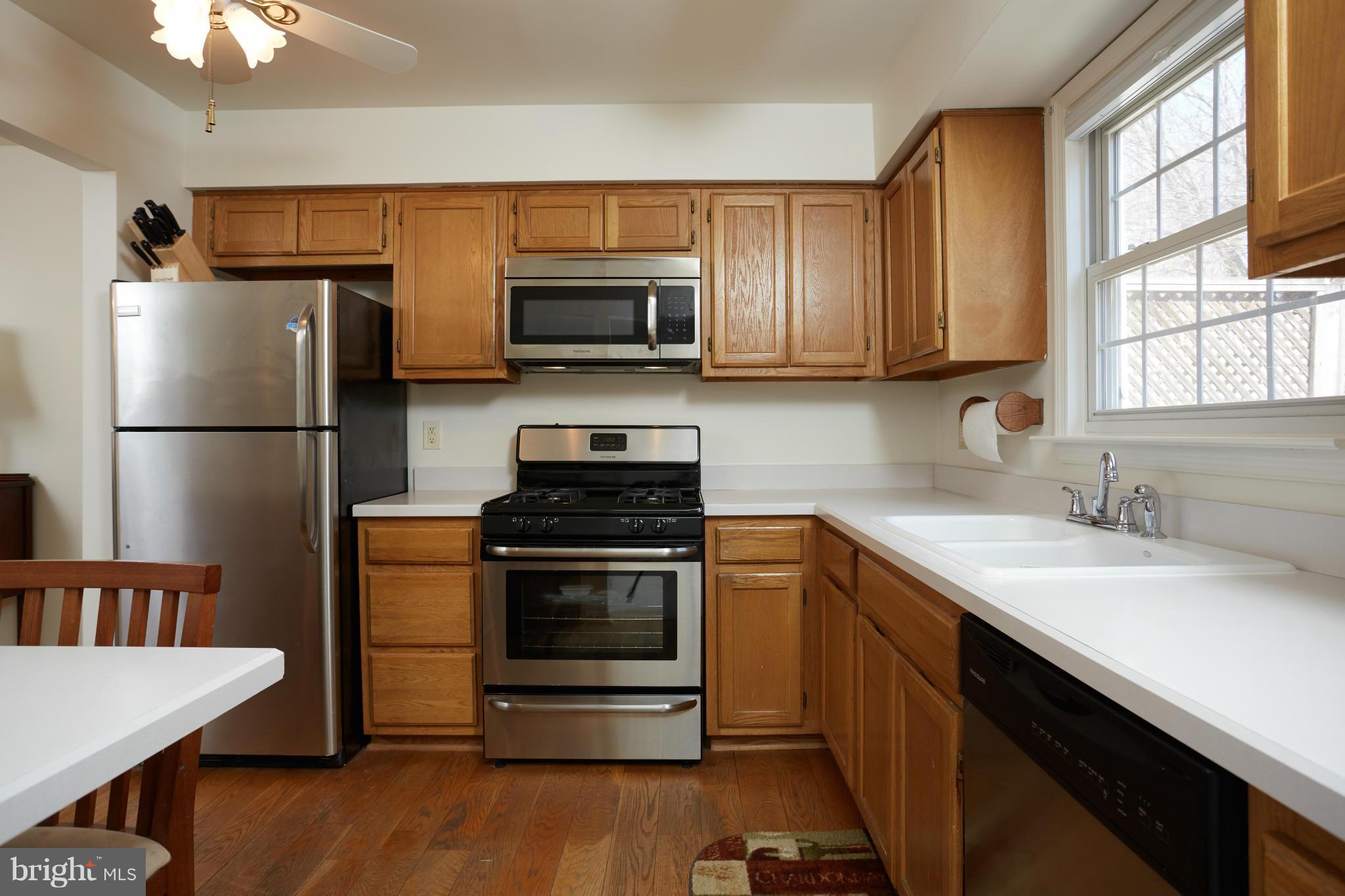 LAKE DEVEREUX - Residential