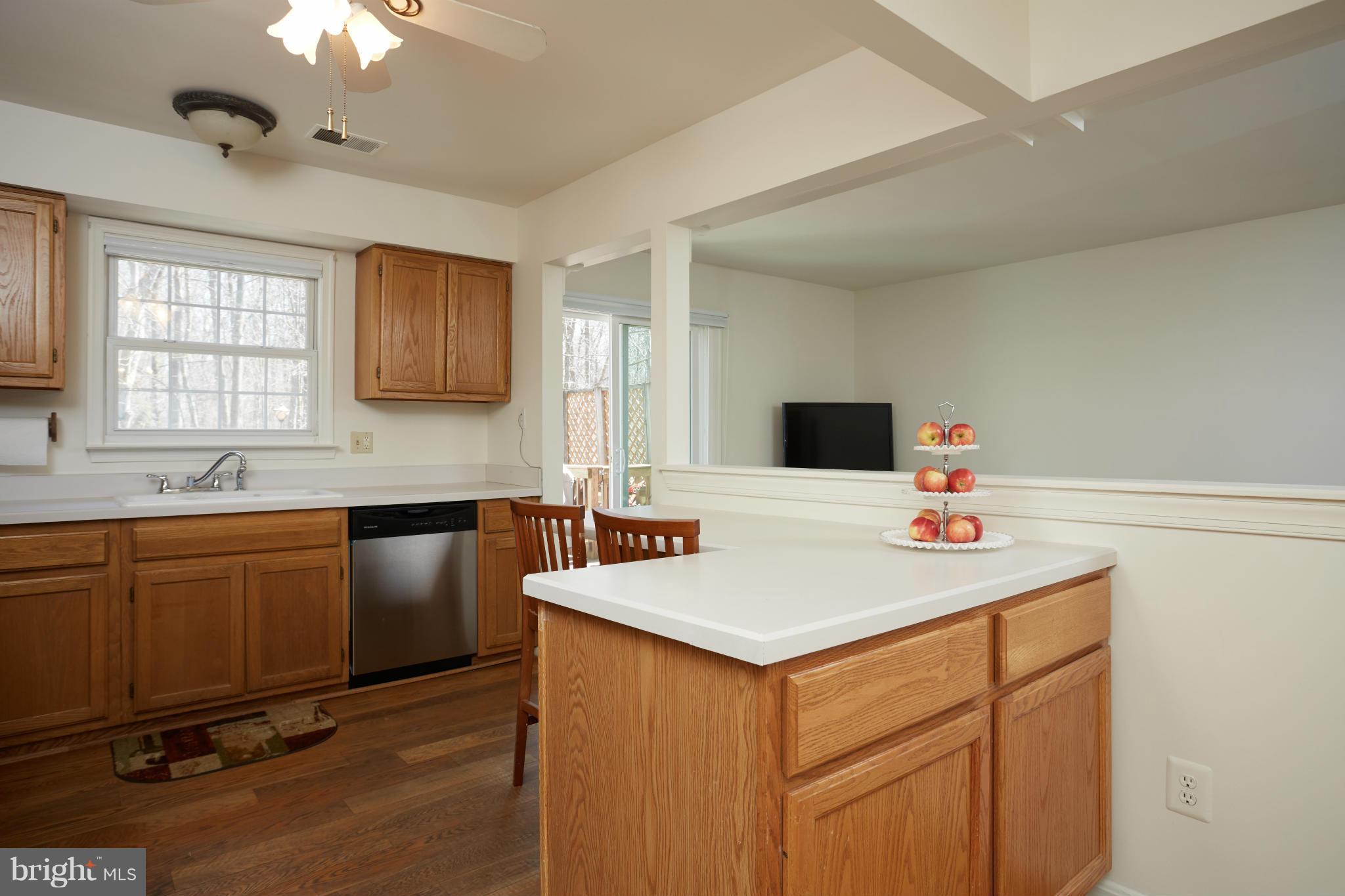 LAKE DEVEREUX - Residential