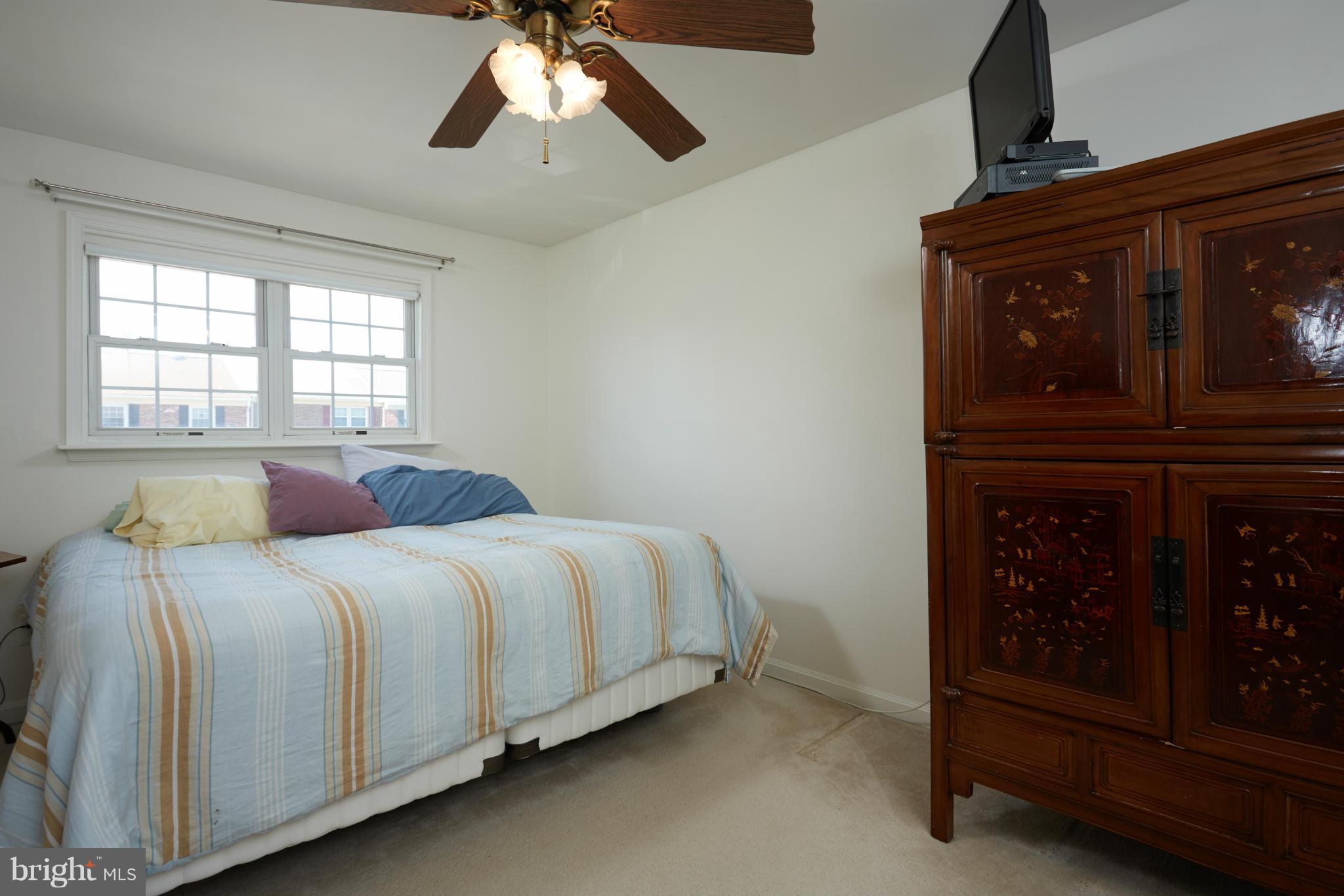 LAKE DEVEREUX - Residential