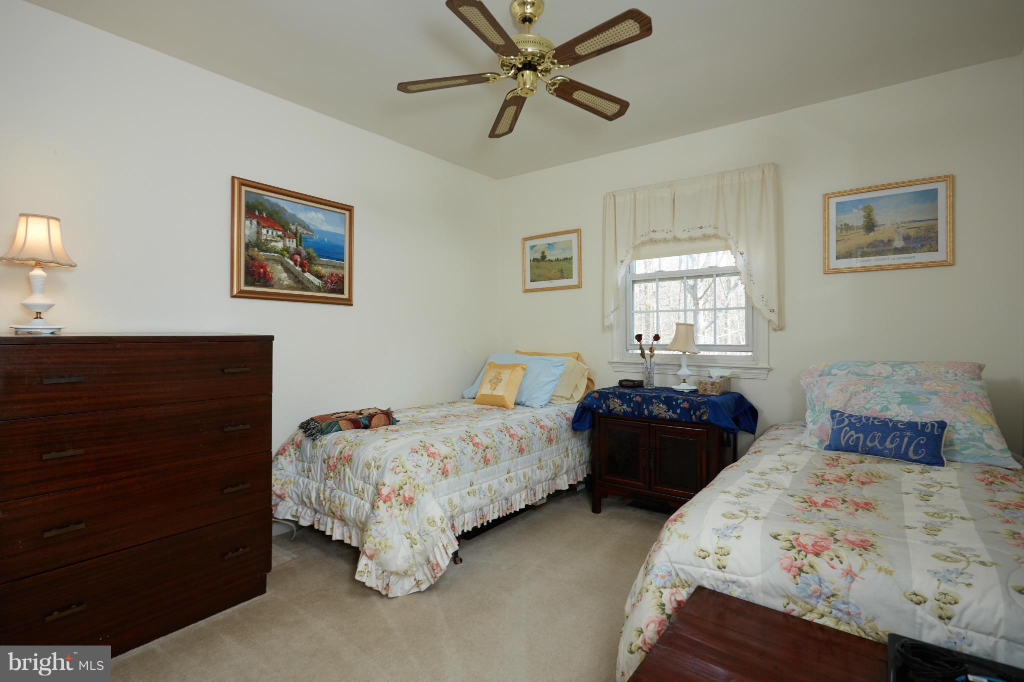 LAKE DEVEREUX - Residential