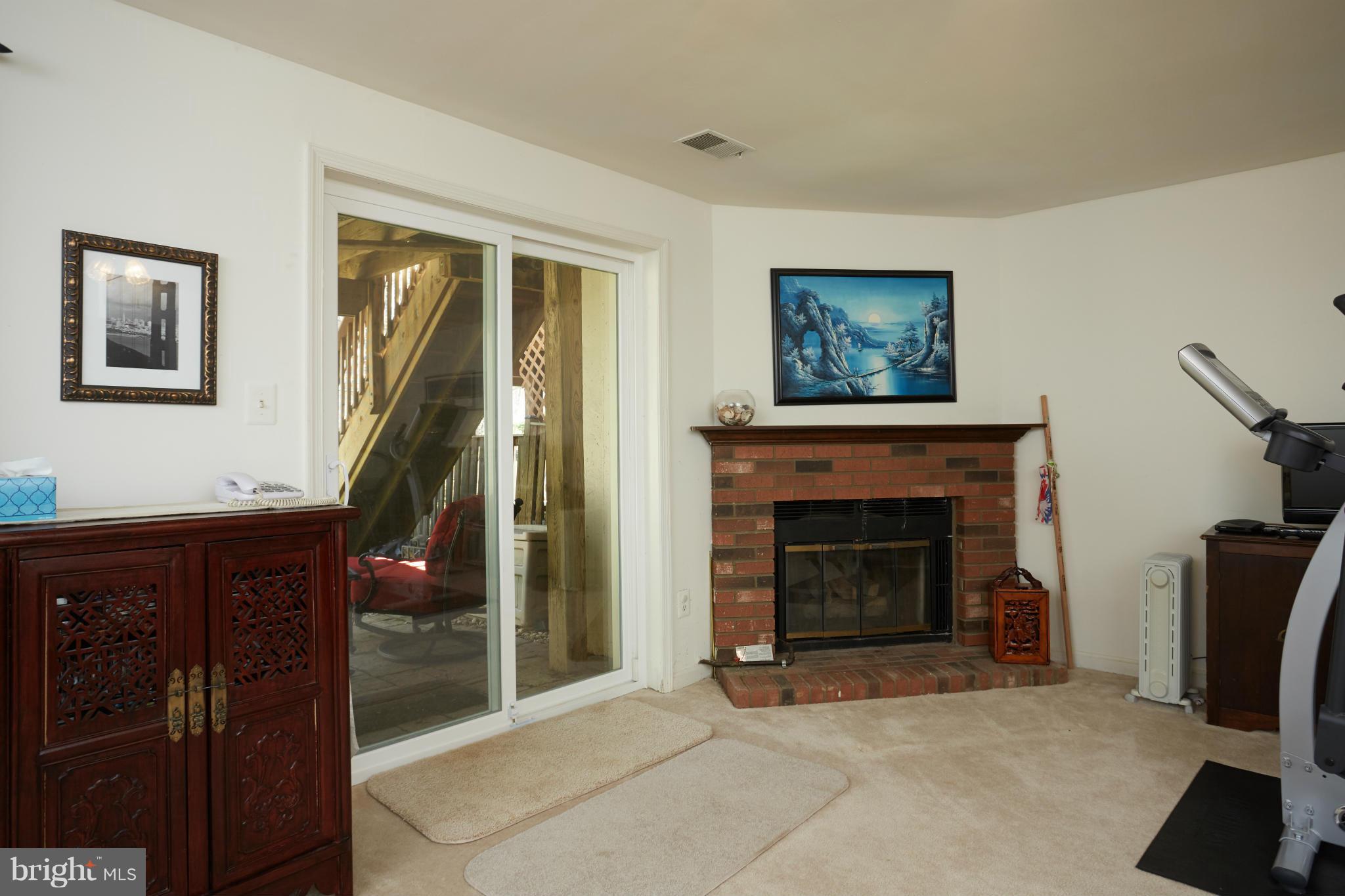 LAKE DEVEREUX - Residential