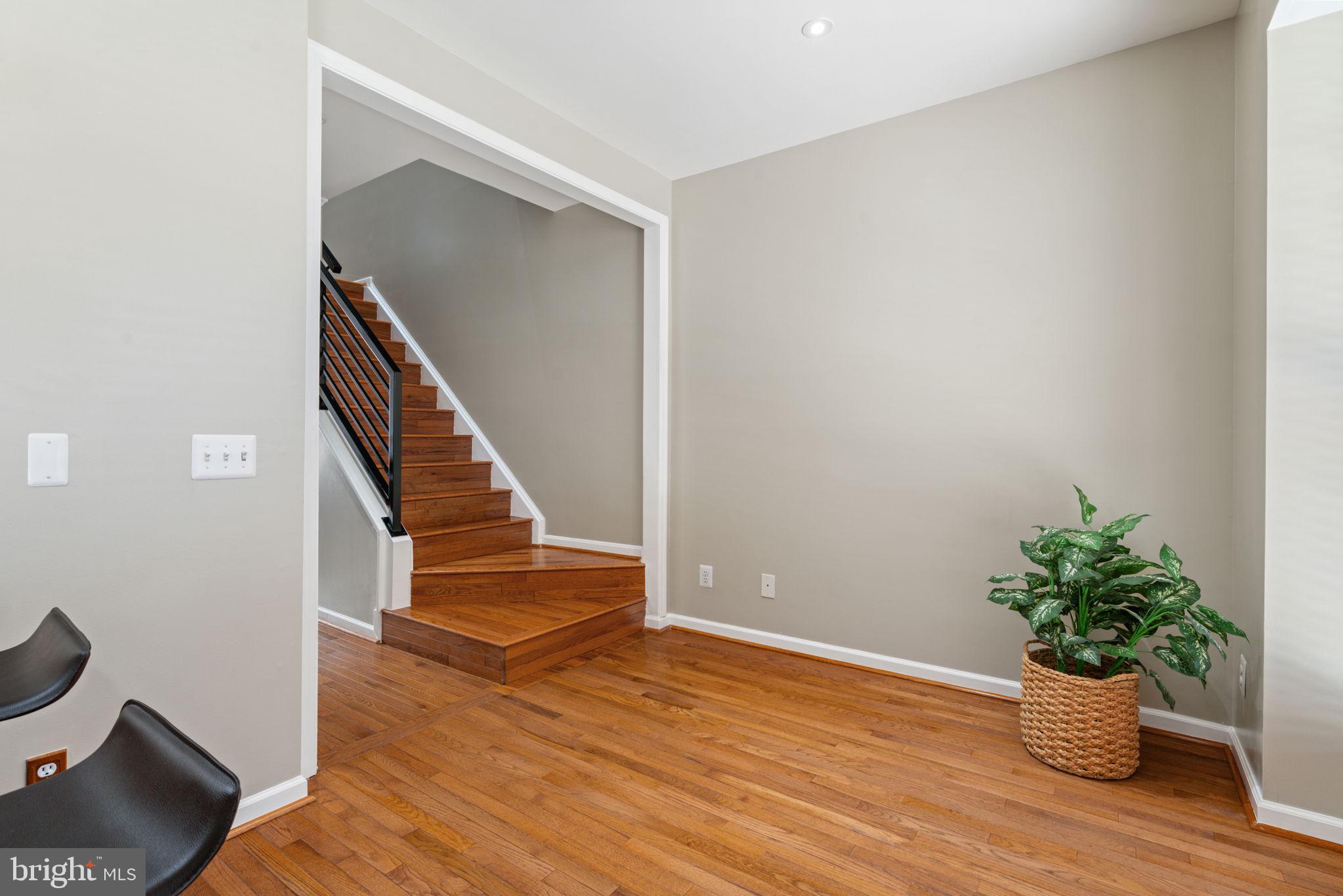 RIVER OAKS - Residential