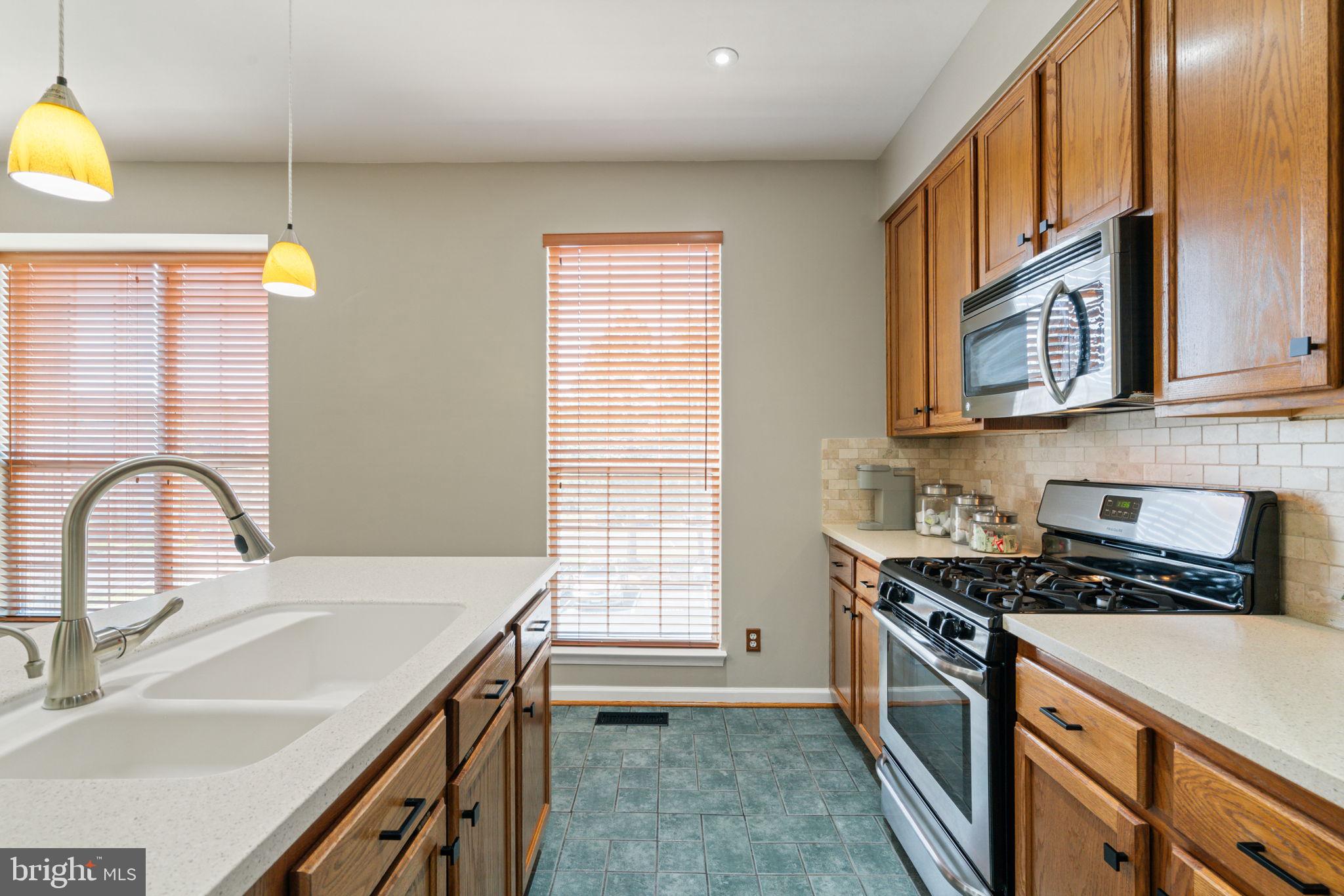 RIVER OAKS - Residential