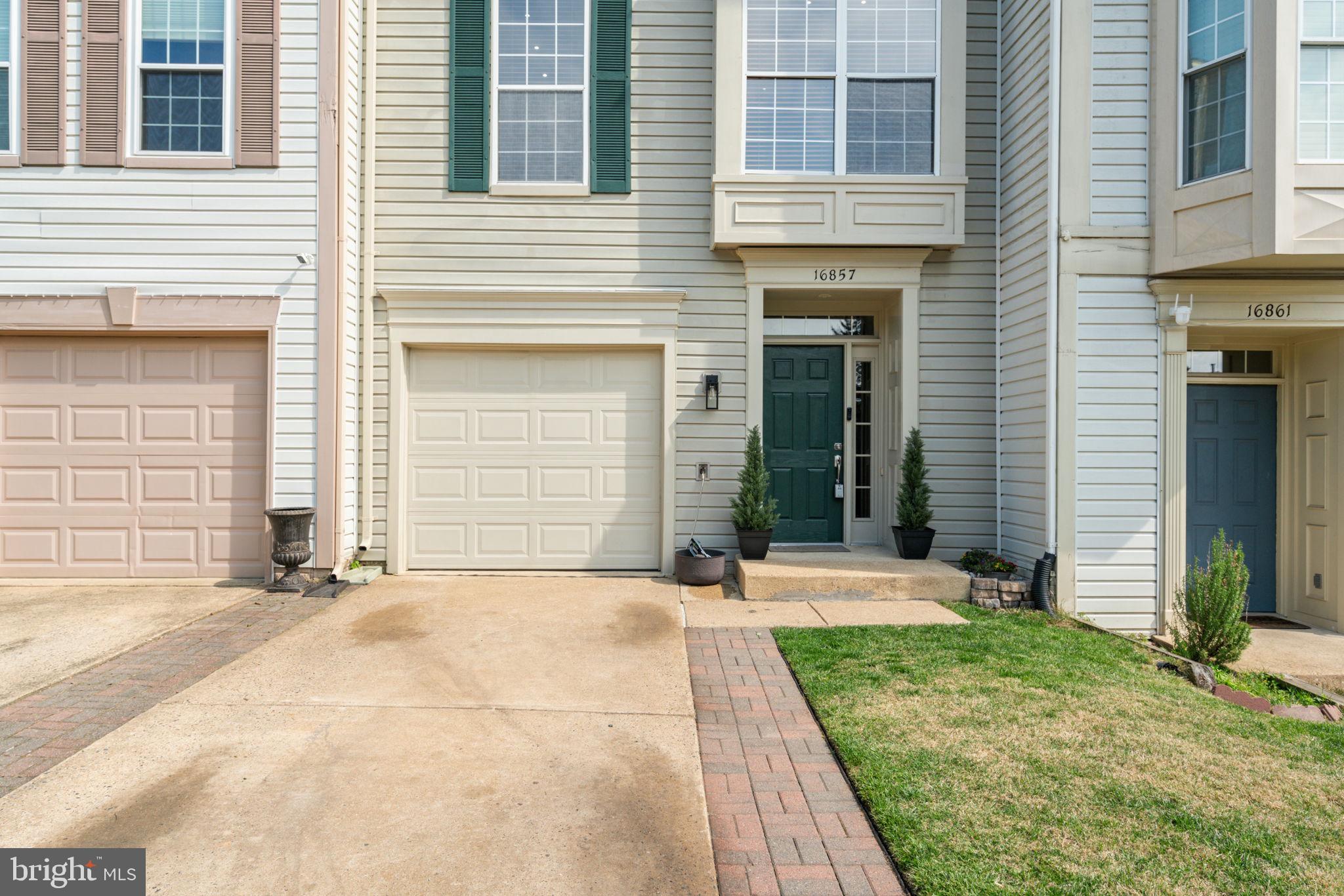 RIVER OAKS - Residential