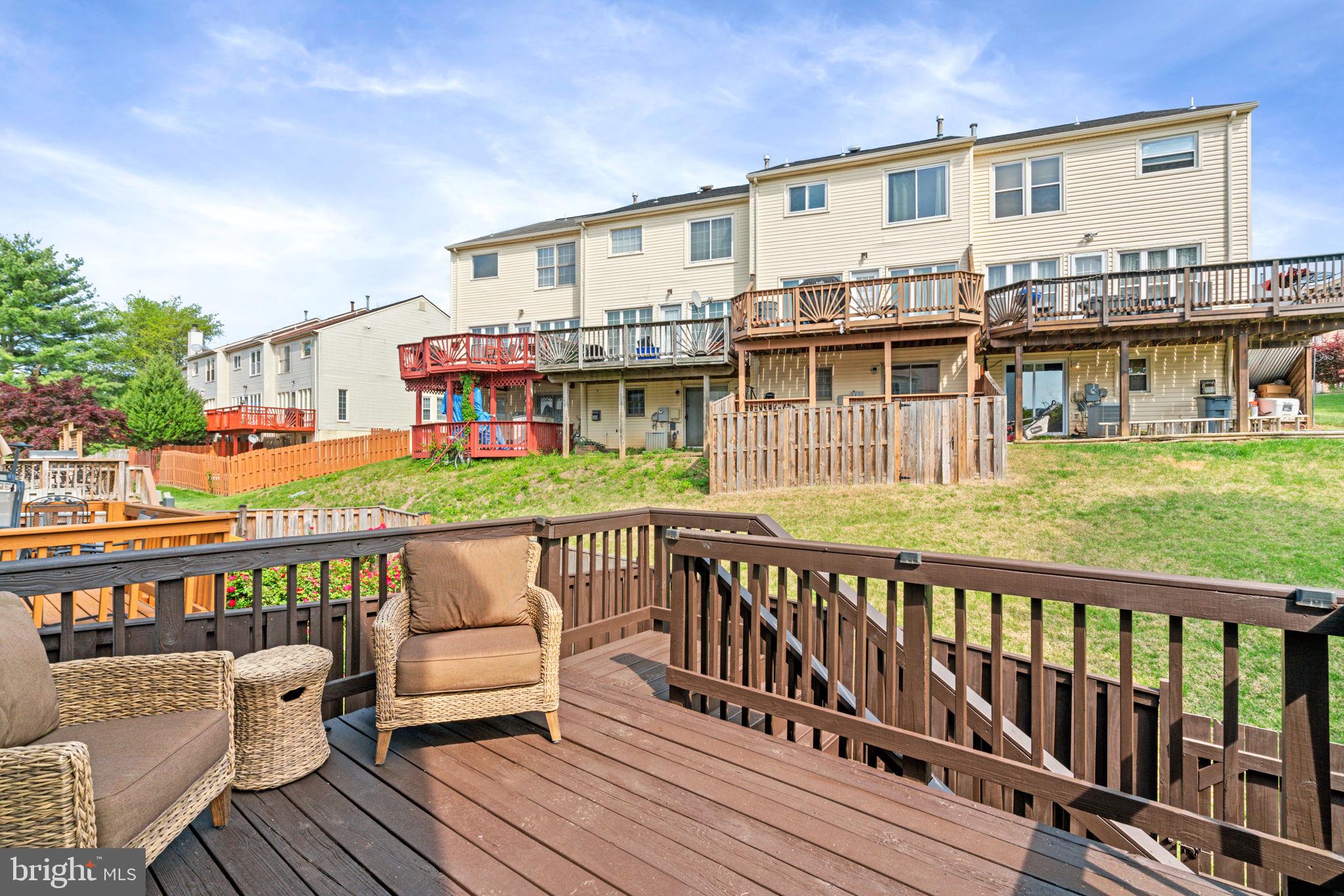 RIVER OAKS - Residential