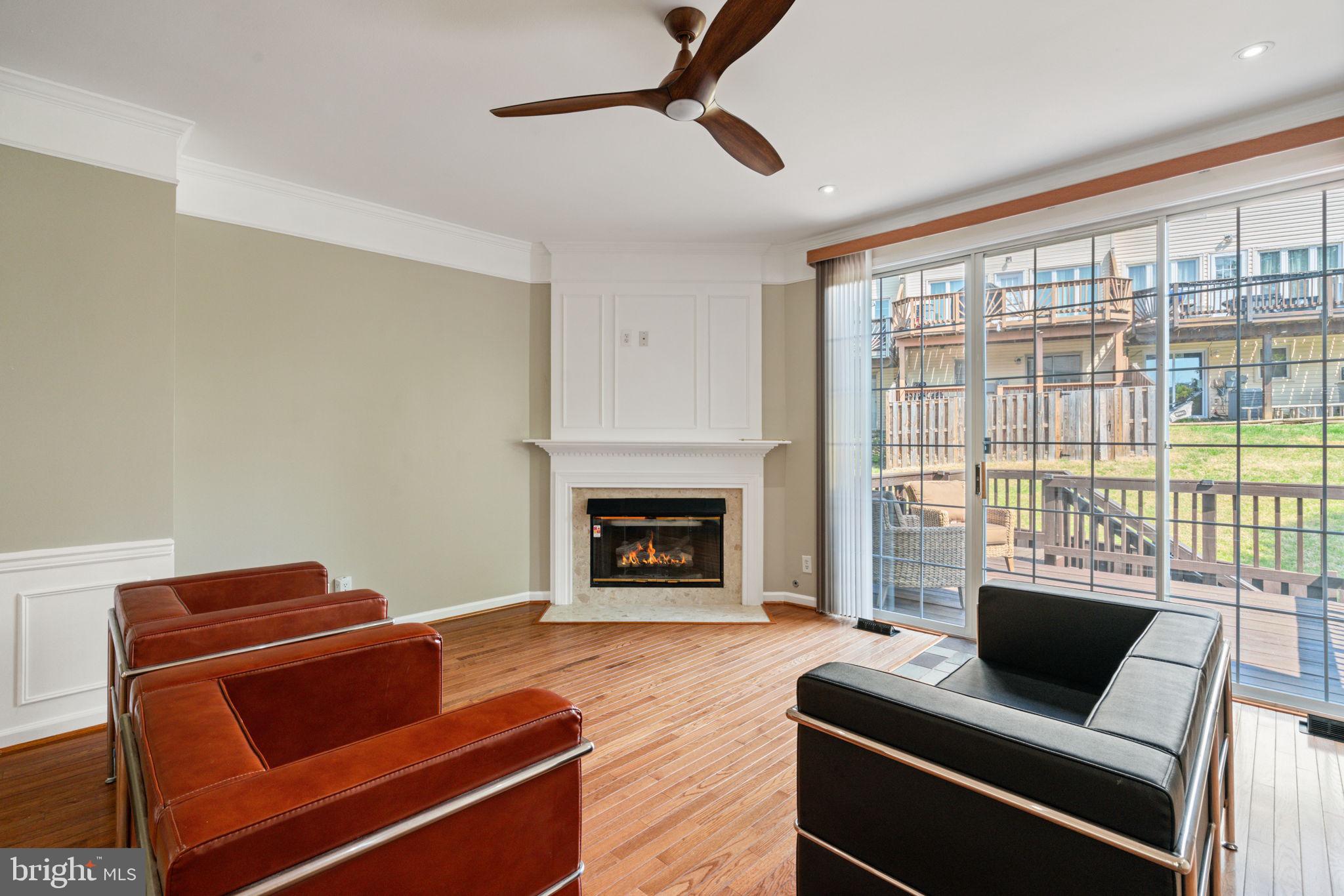 RIVER OAKS - Residential