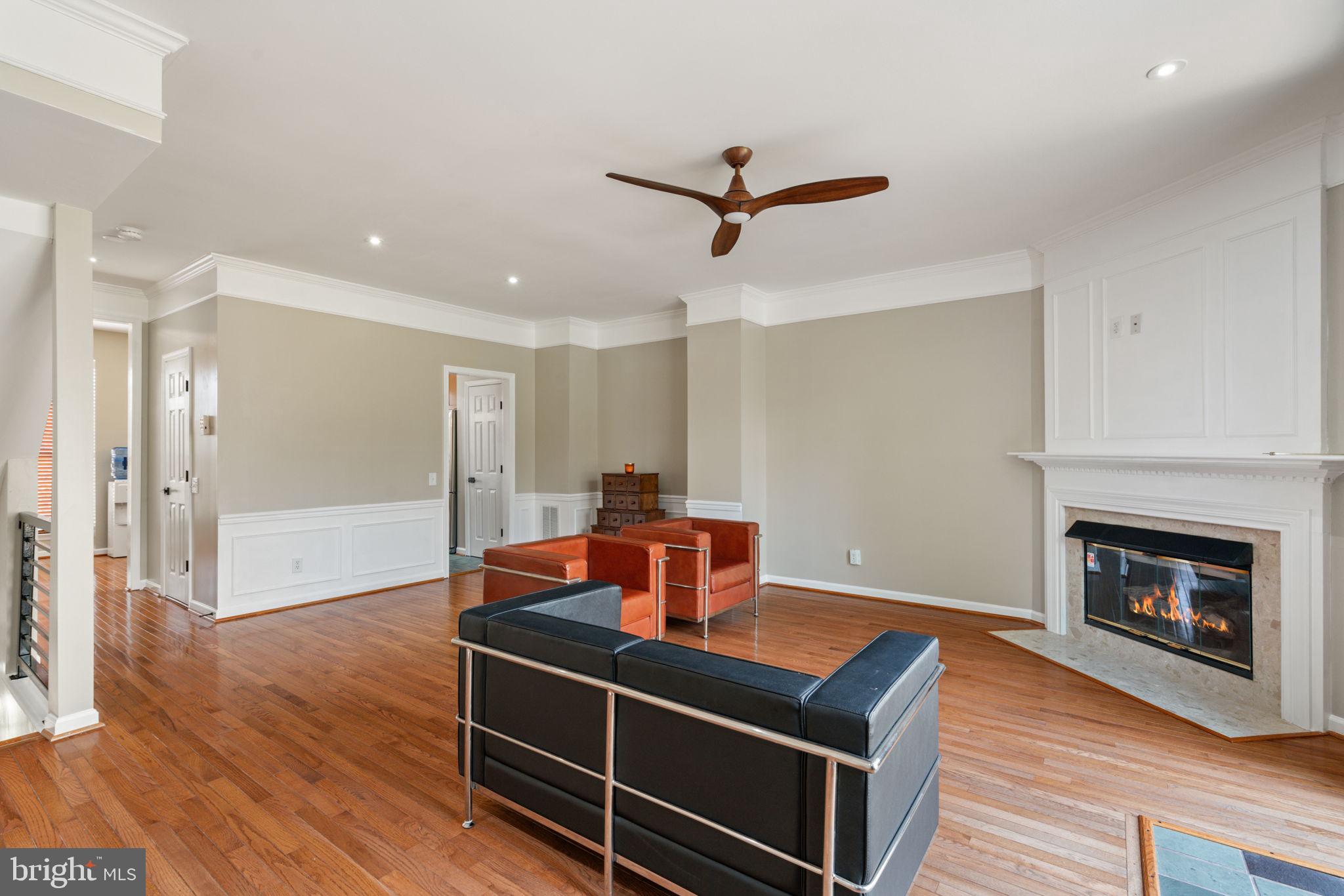 RIVER OAKS - Residential