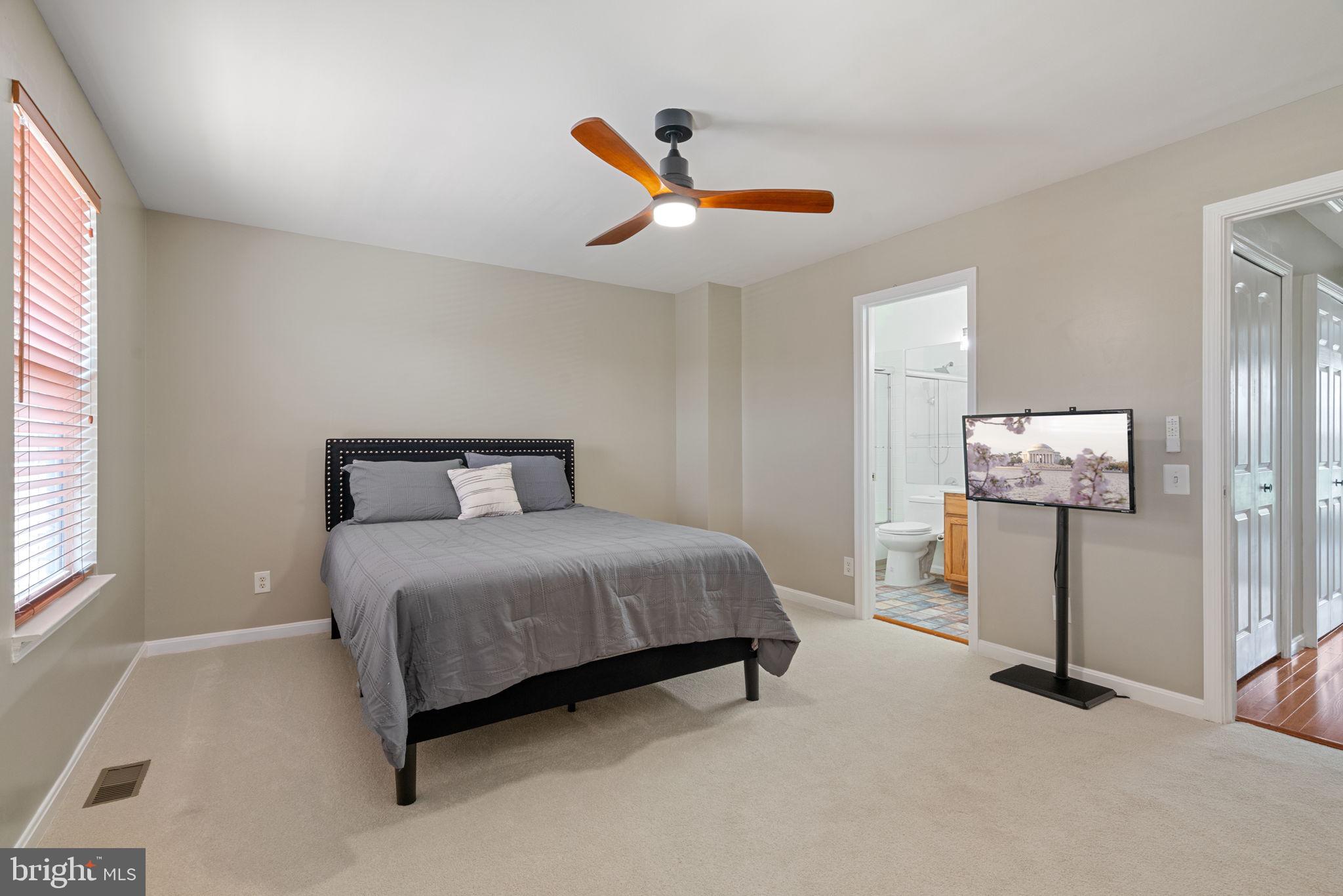 RIVER OAKS - Residential