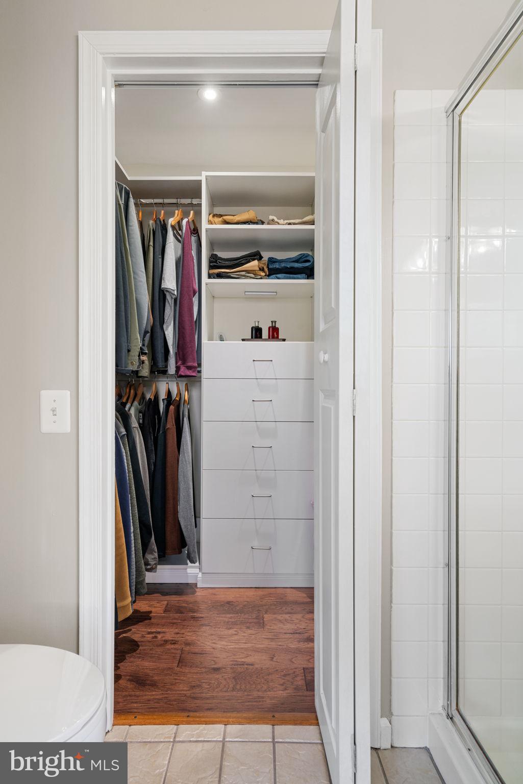 RIVER OAKS - Residential