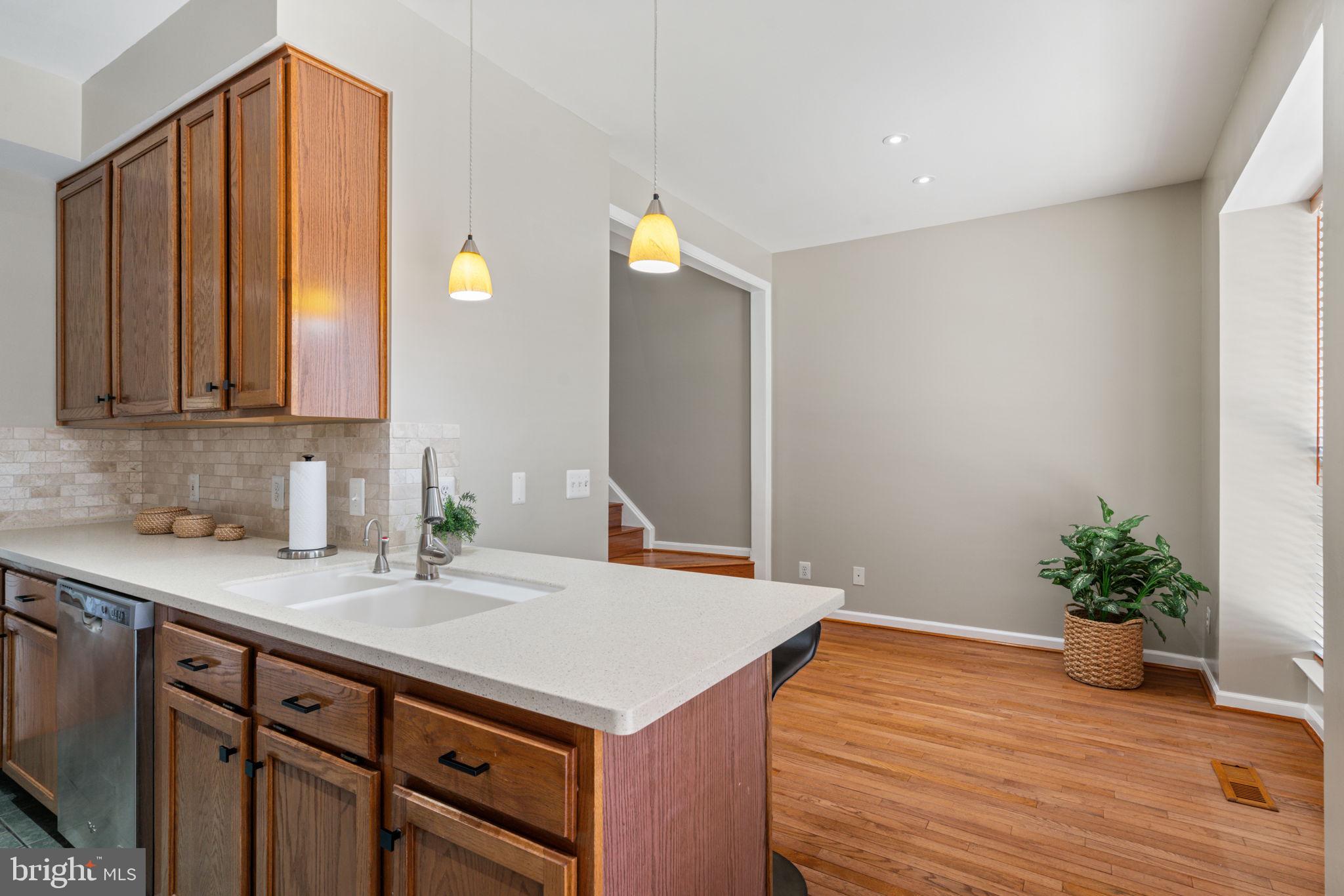 RIVER OAKS - Residential