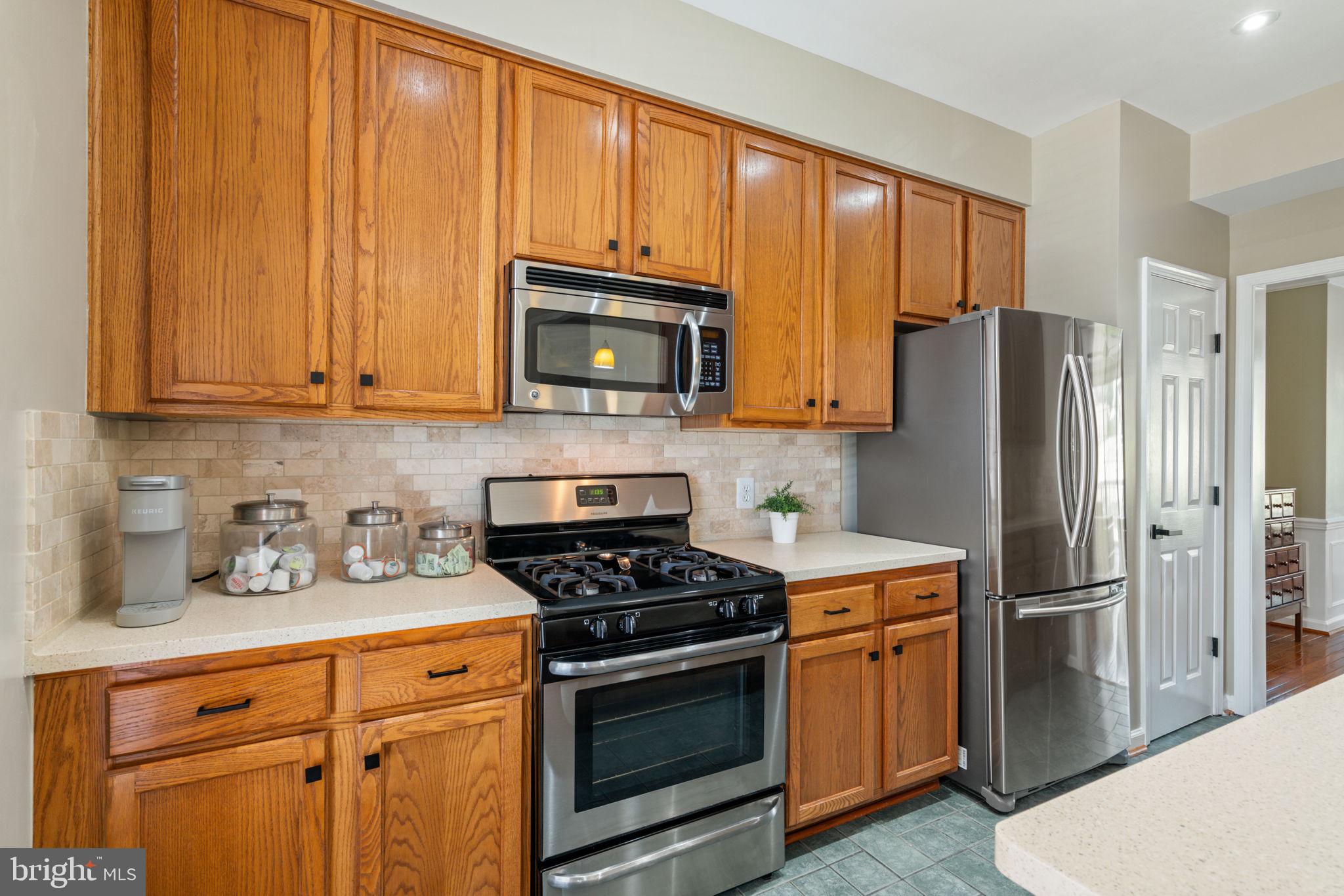 RIVER OAKS - Residential