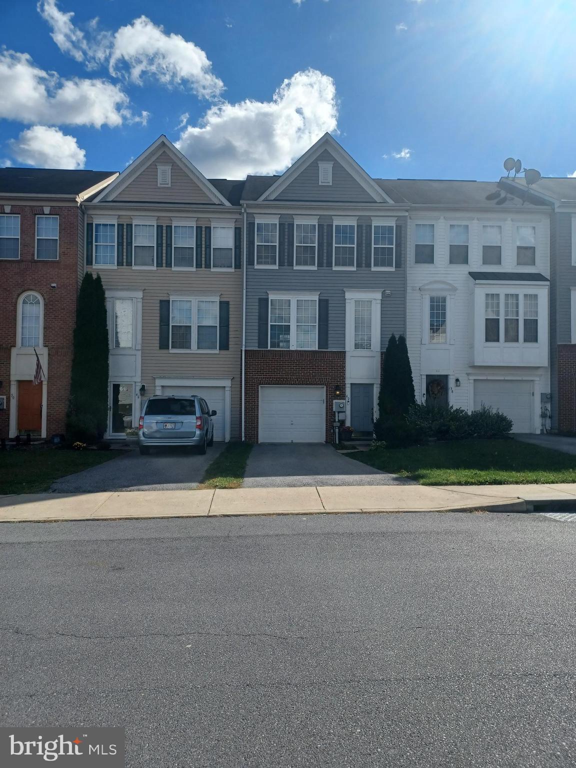 BERKELEY RIDGE - Residential