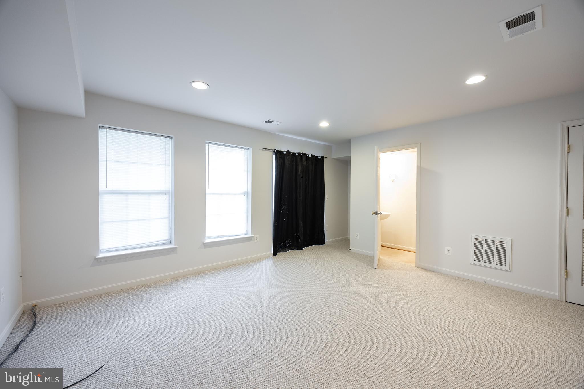 BERKELEY RIDGE - Residential