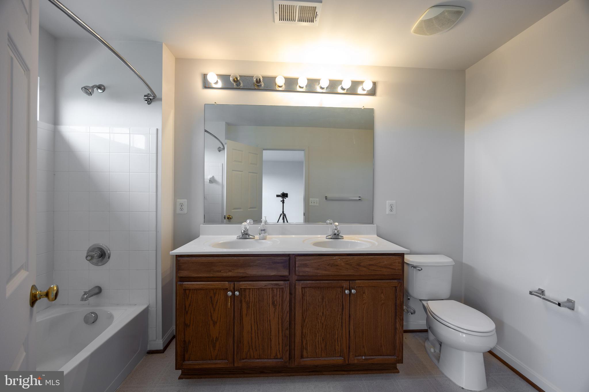 BERKELEY RIDGE - Residential