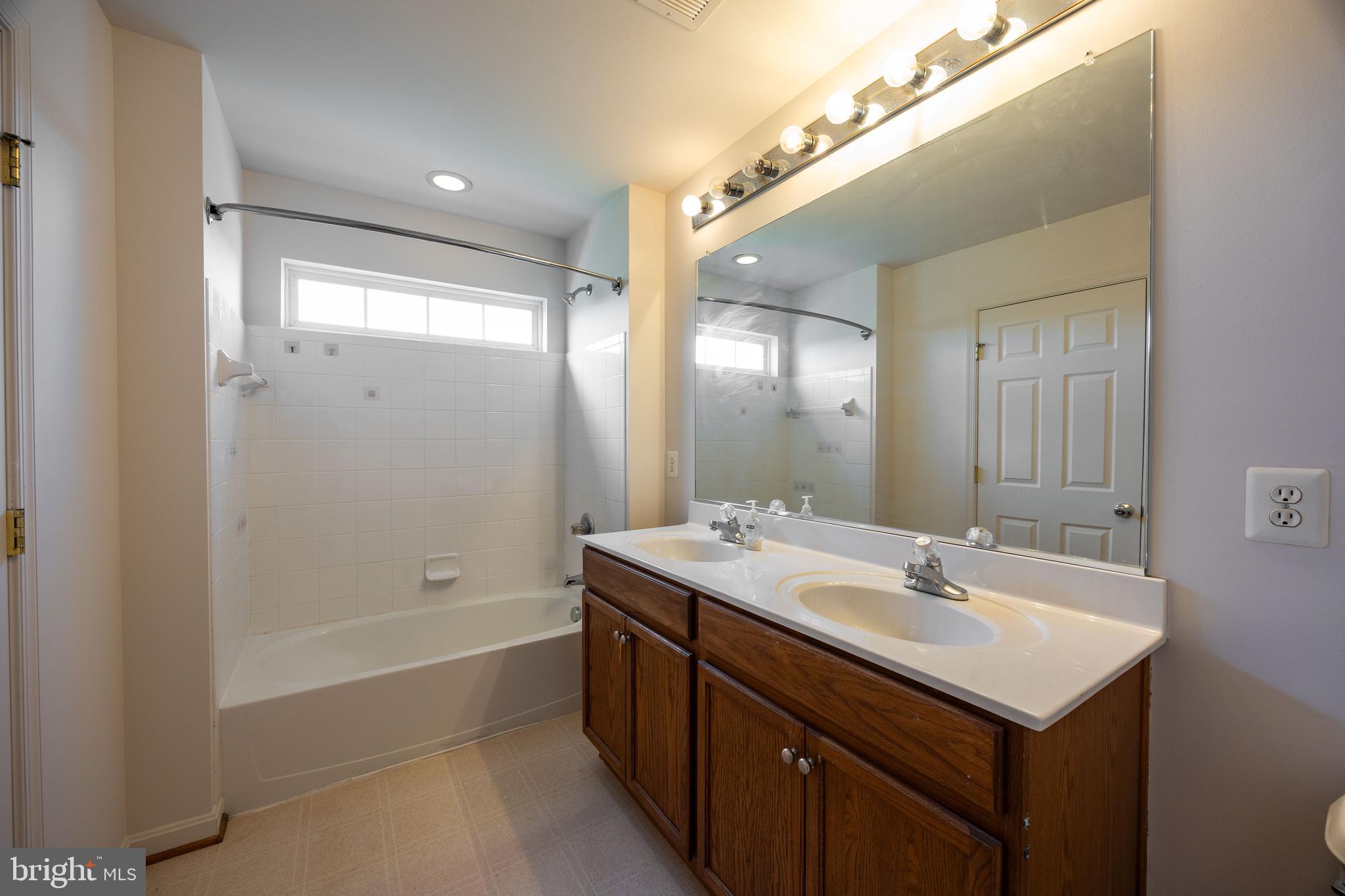 BERKELEY RIDGE - Residential