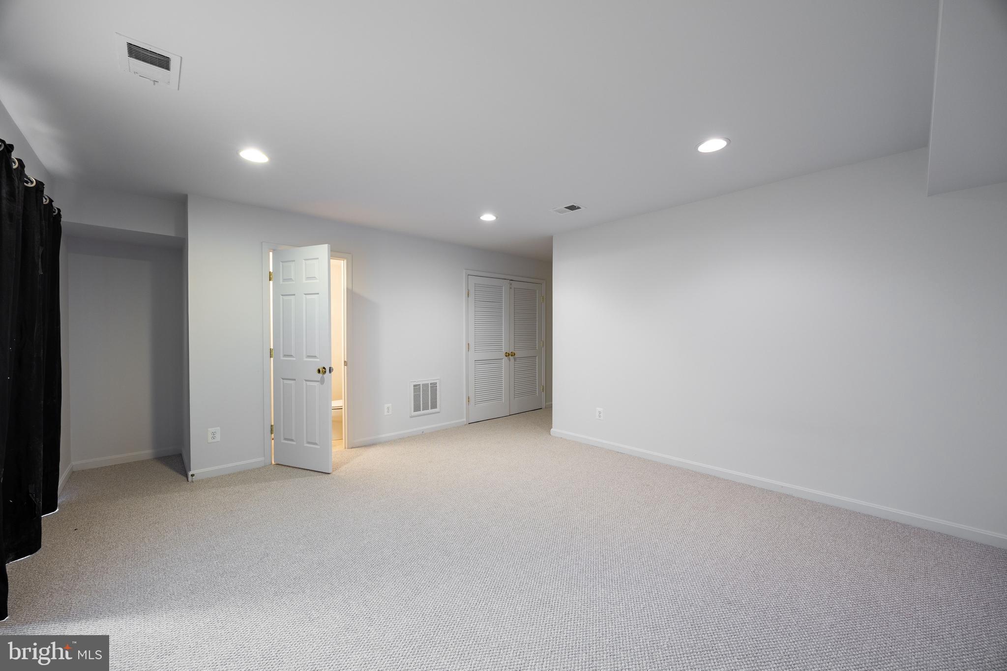 BERKELEY RIDGE - Residential