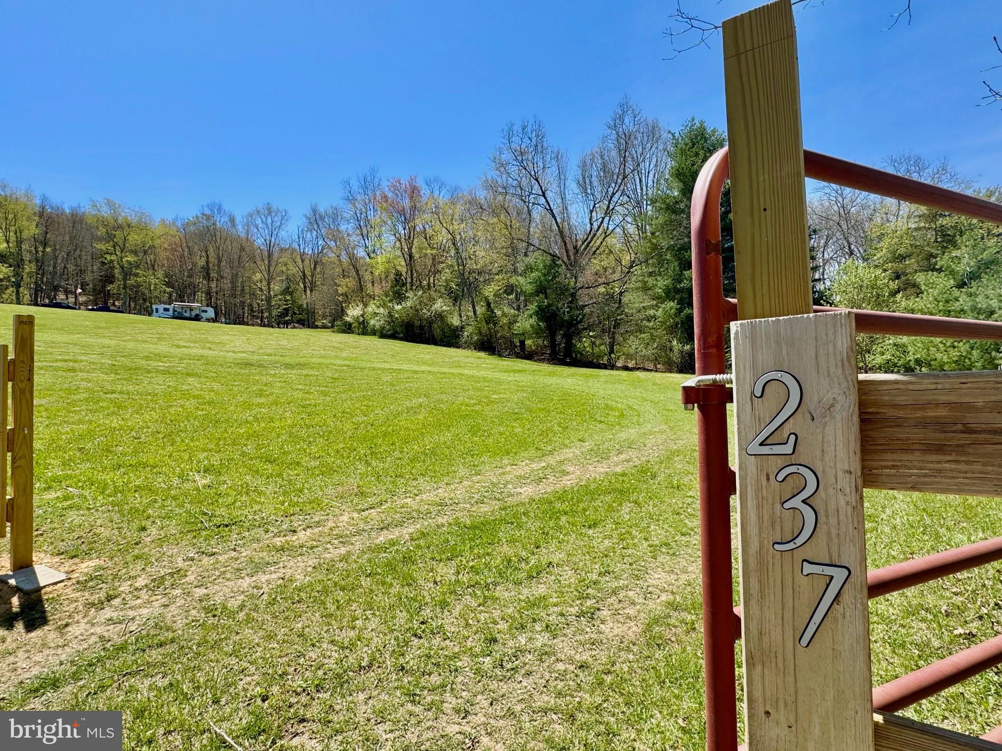 BLACKTHORN MOUNTAIN ESTATES - Land