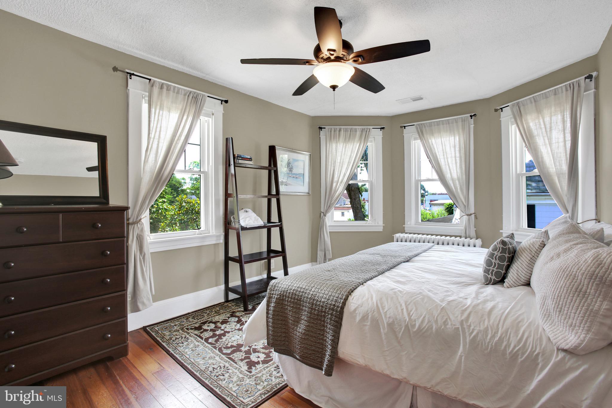 HOMEWOOD - Residential