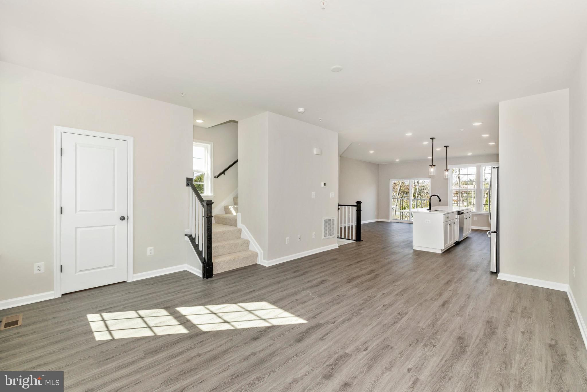 SPRING BANK - Residential