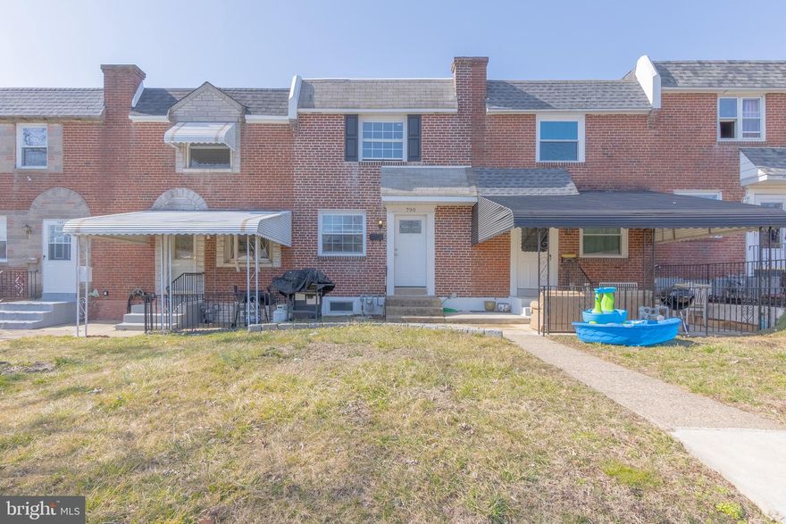 Offer deadline  Monday 3/4 at 4pm.

Step into a welcoming and sunlit living area adorned with a neutral color scheme with laminate hardwood flooring. The modern eat-in kitchen is a highlight, boasting stainless steel appliances, granite countertops, and recessed lighting. Ascend the stairs to discover three generously sized bedrooms featuring carpeting and ample closet space. You'll find the  full bathroom on this level. But that's not all! The partially finished basement offers versatility as a den or office. As you walkout you'll find the fenced backyard, Garage & 1 parking spot! Enjoy the convenience of its proximity to major highways and amenities.