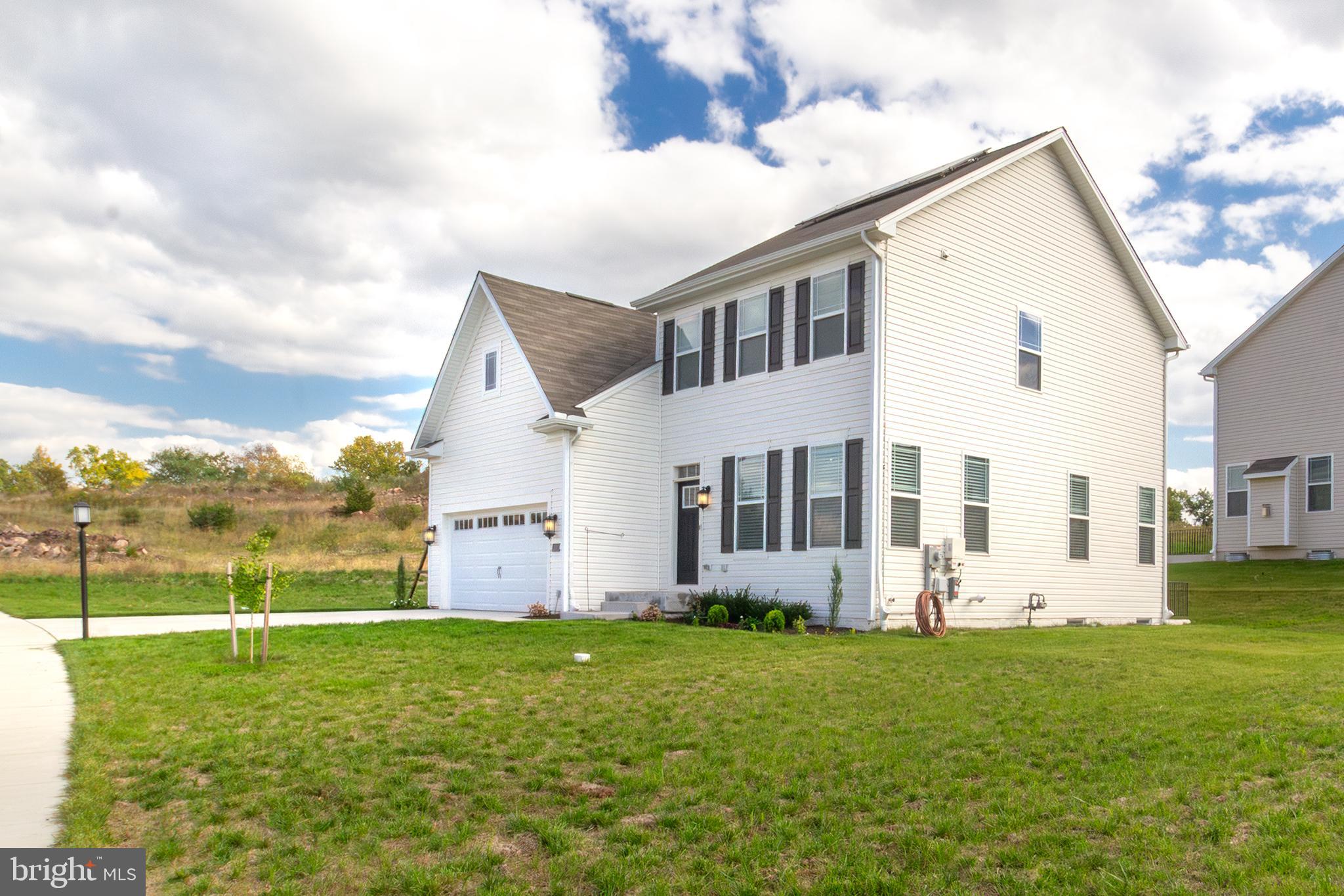 HICKORY RIDGE MEWS - Residential