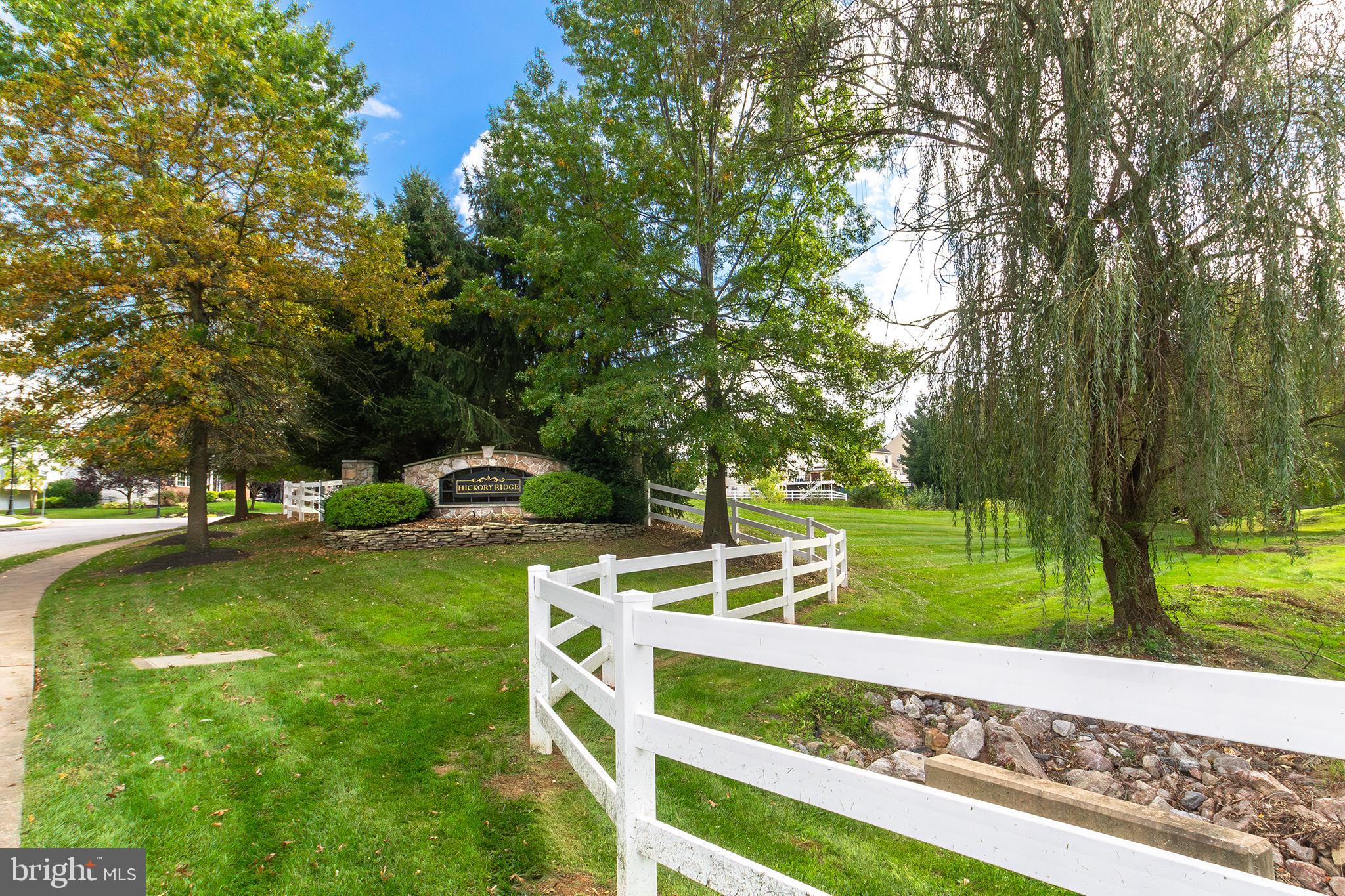 HICKORY RIDGE MEWS - Residential