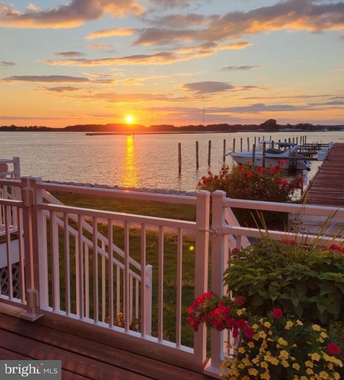 OYSTER COVE - Residential