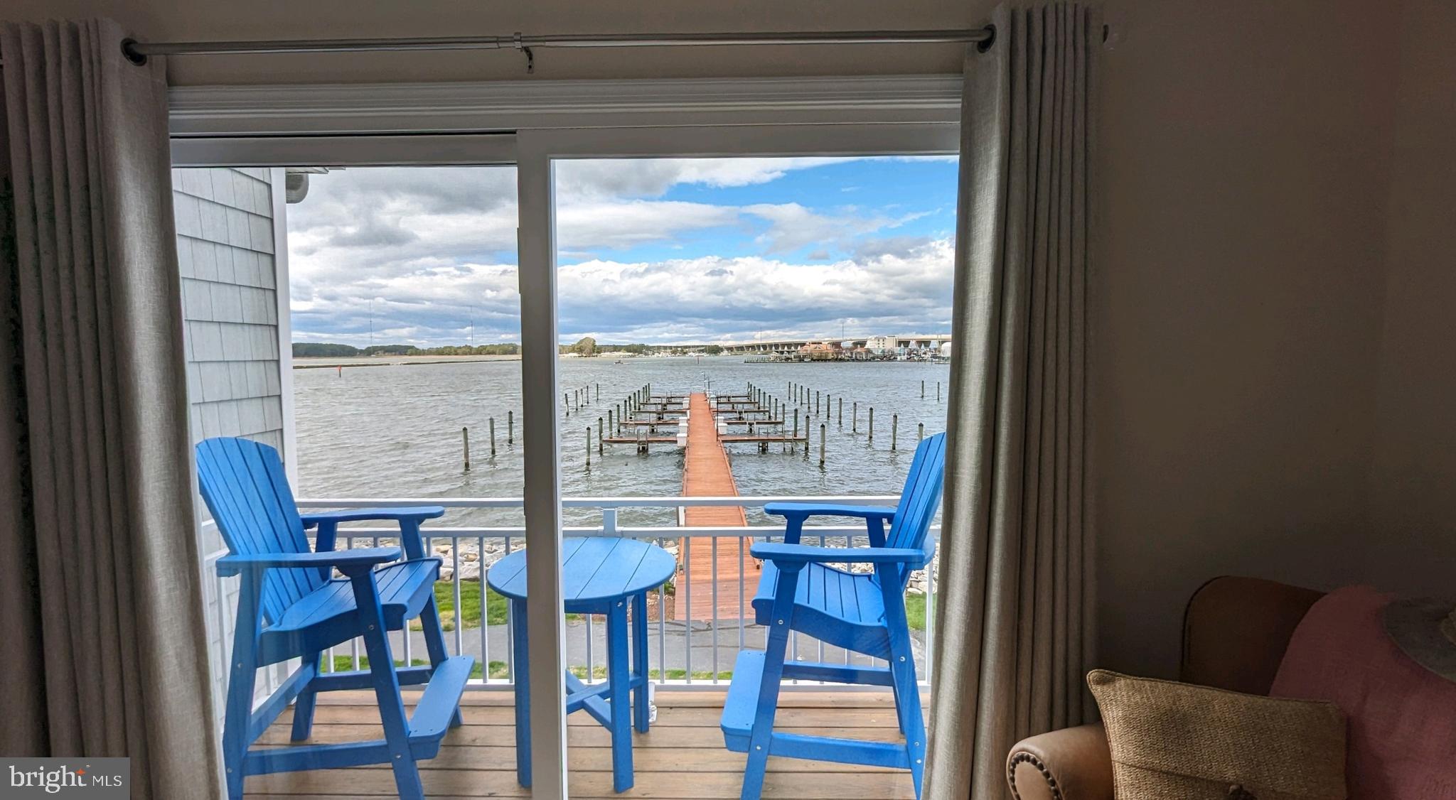 OYSTER COVE - Residential