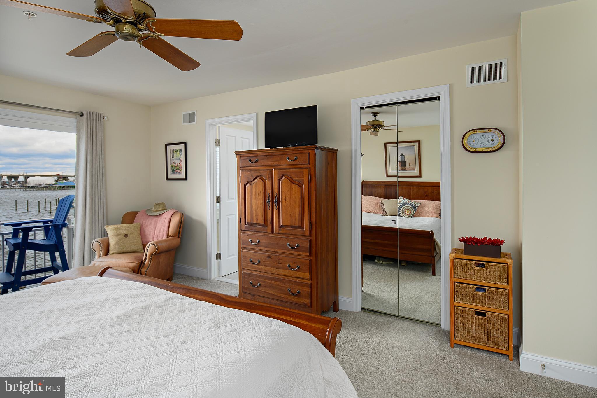 OYSTER COVE - Residential