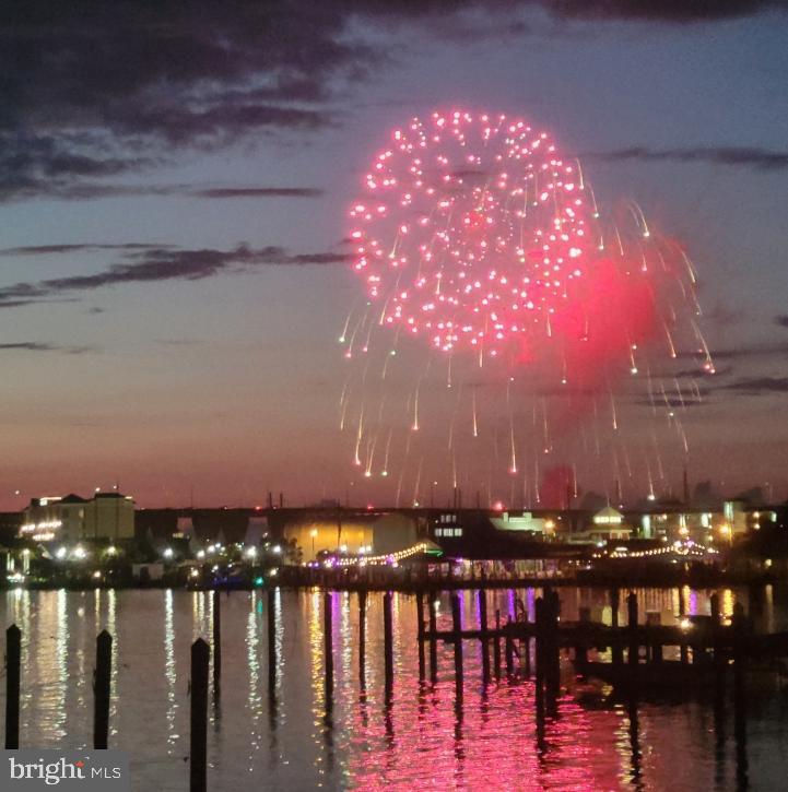 OYSTER COVE - Residential