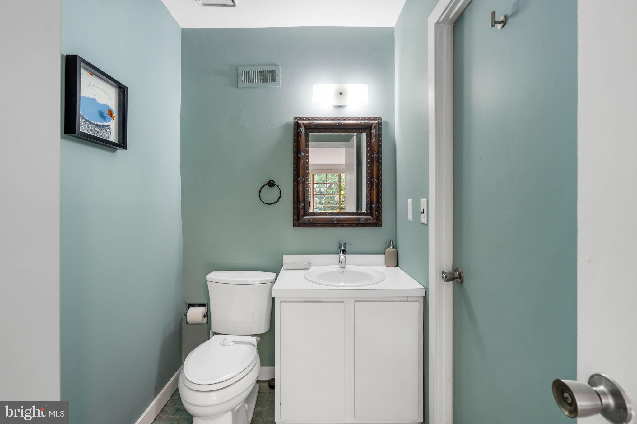 QUEEN VILLAGE - Residential