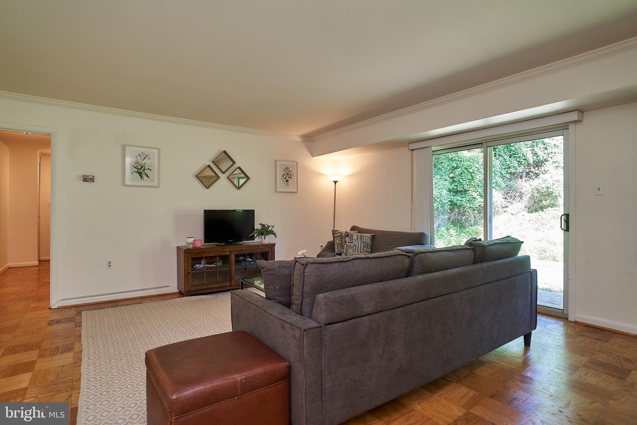 PARKSIDE CONDOMINIUMS - Residential Lease