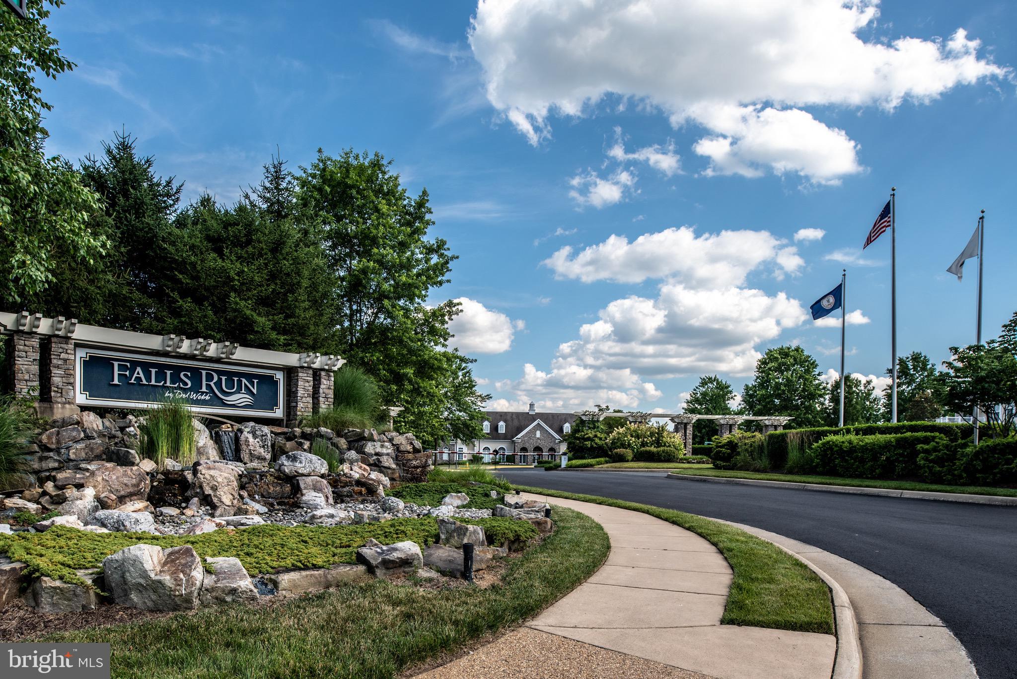 THE VILLAS AT FALLS RUN - Residential