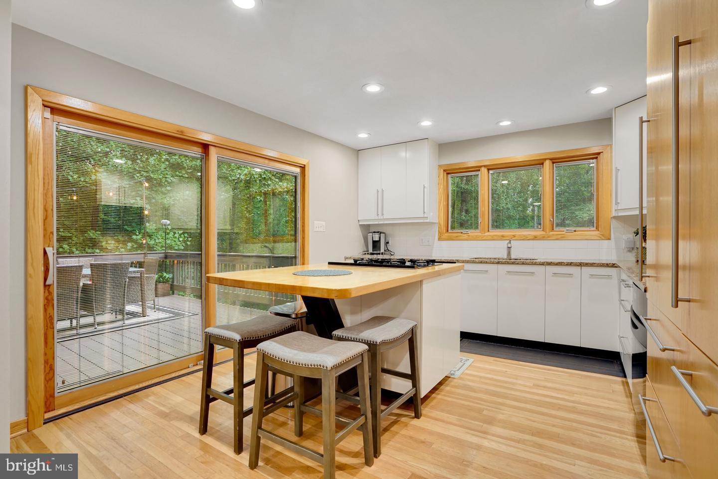 ANGELICA WOODS - Residential