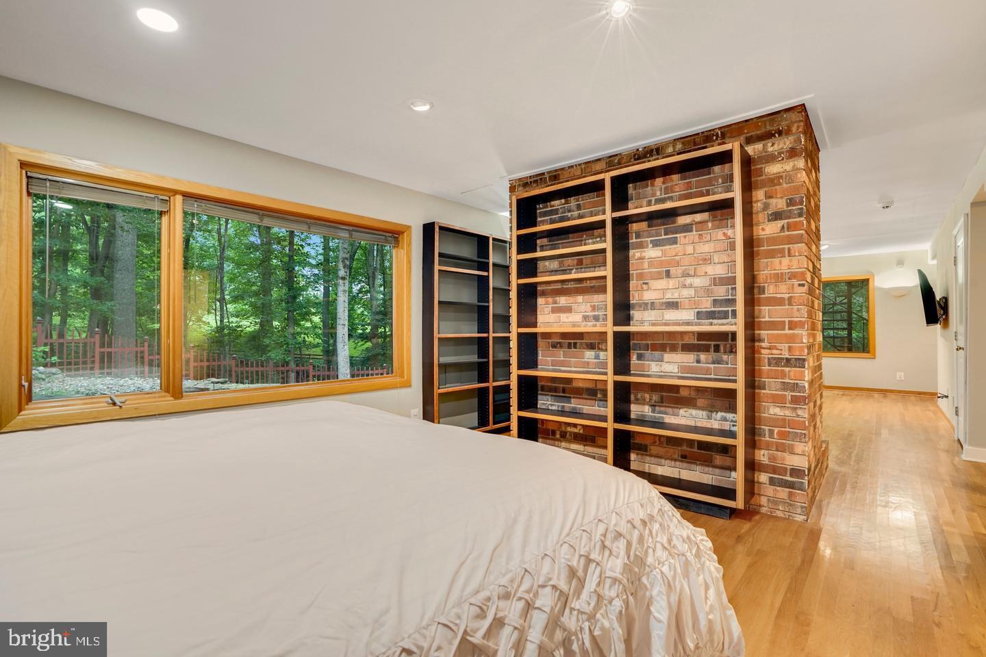 ANGELICA WOODS - Residential