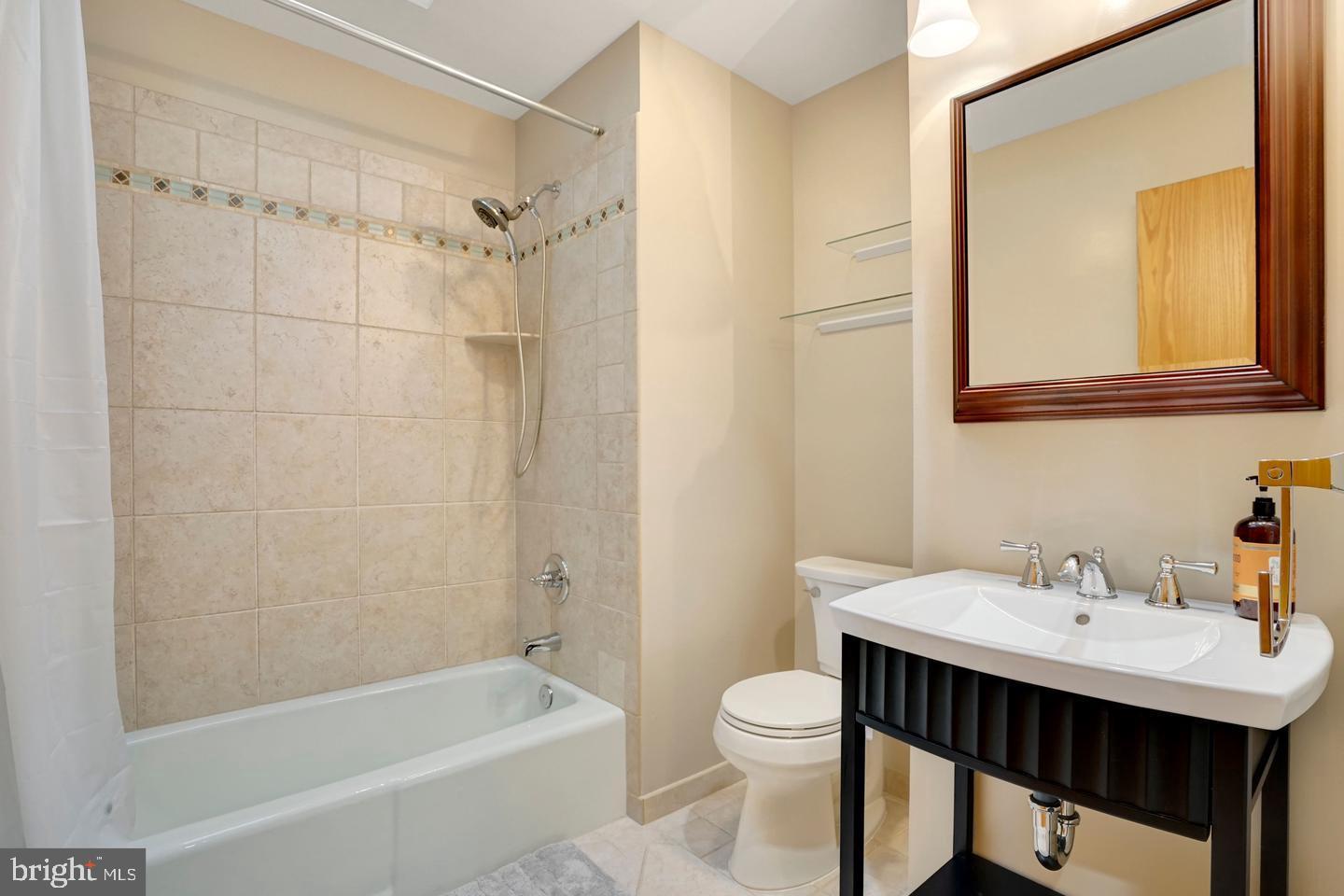 ANGELICA WOODS - Residential