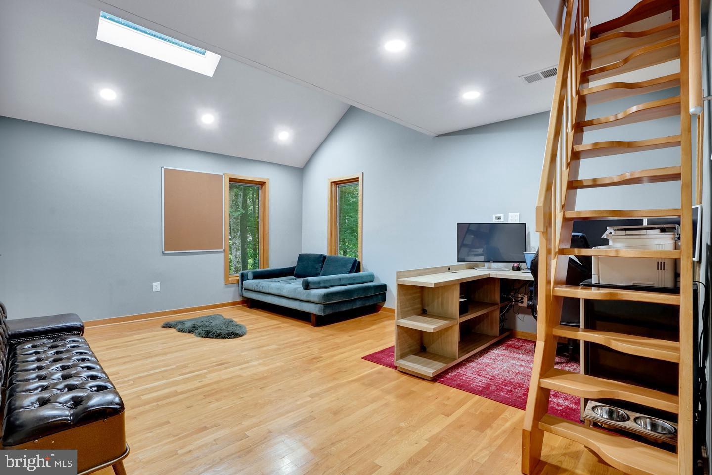 ANGELICA WOODS - Residential