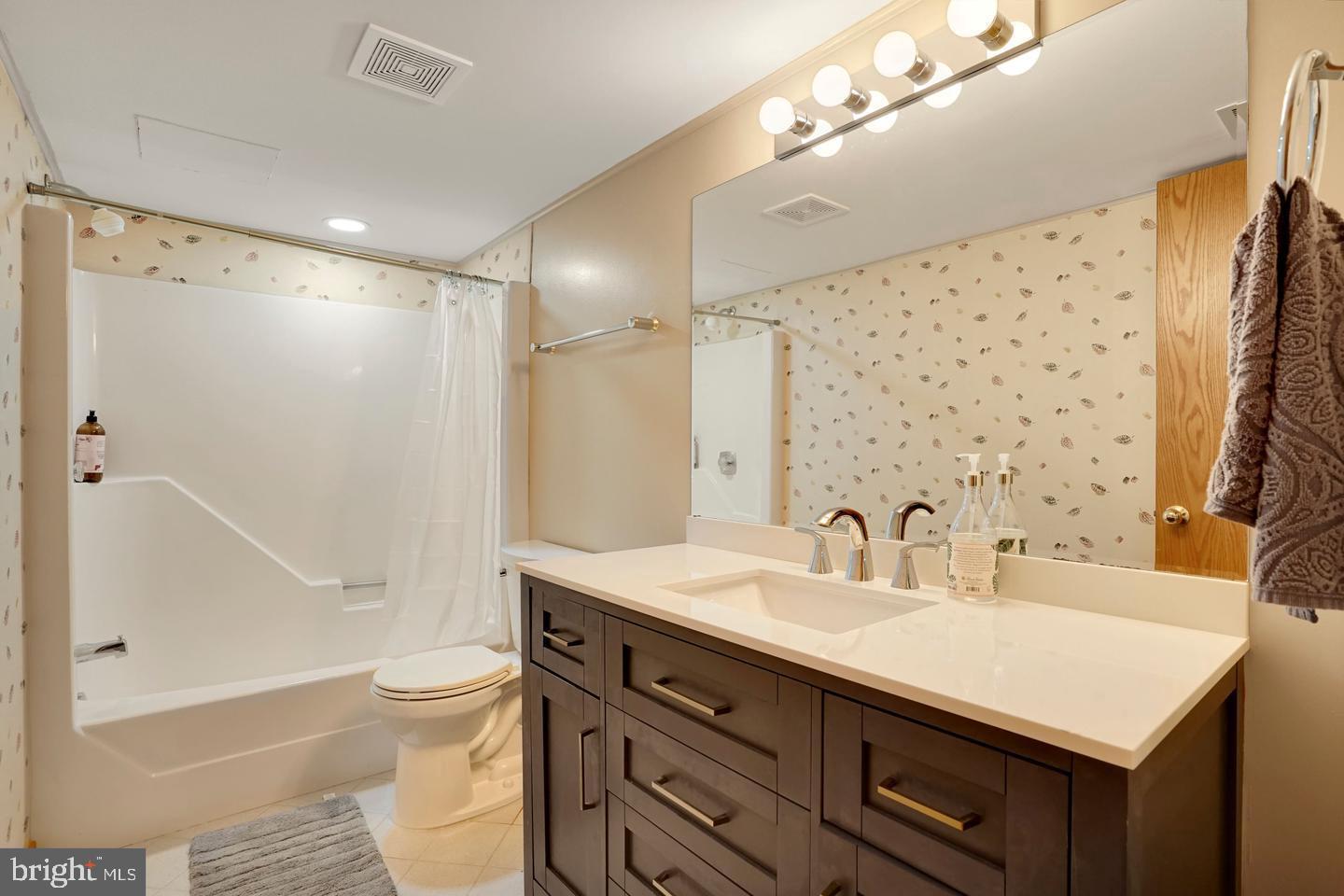 ANGELICA WOODS - Residential