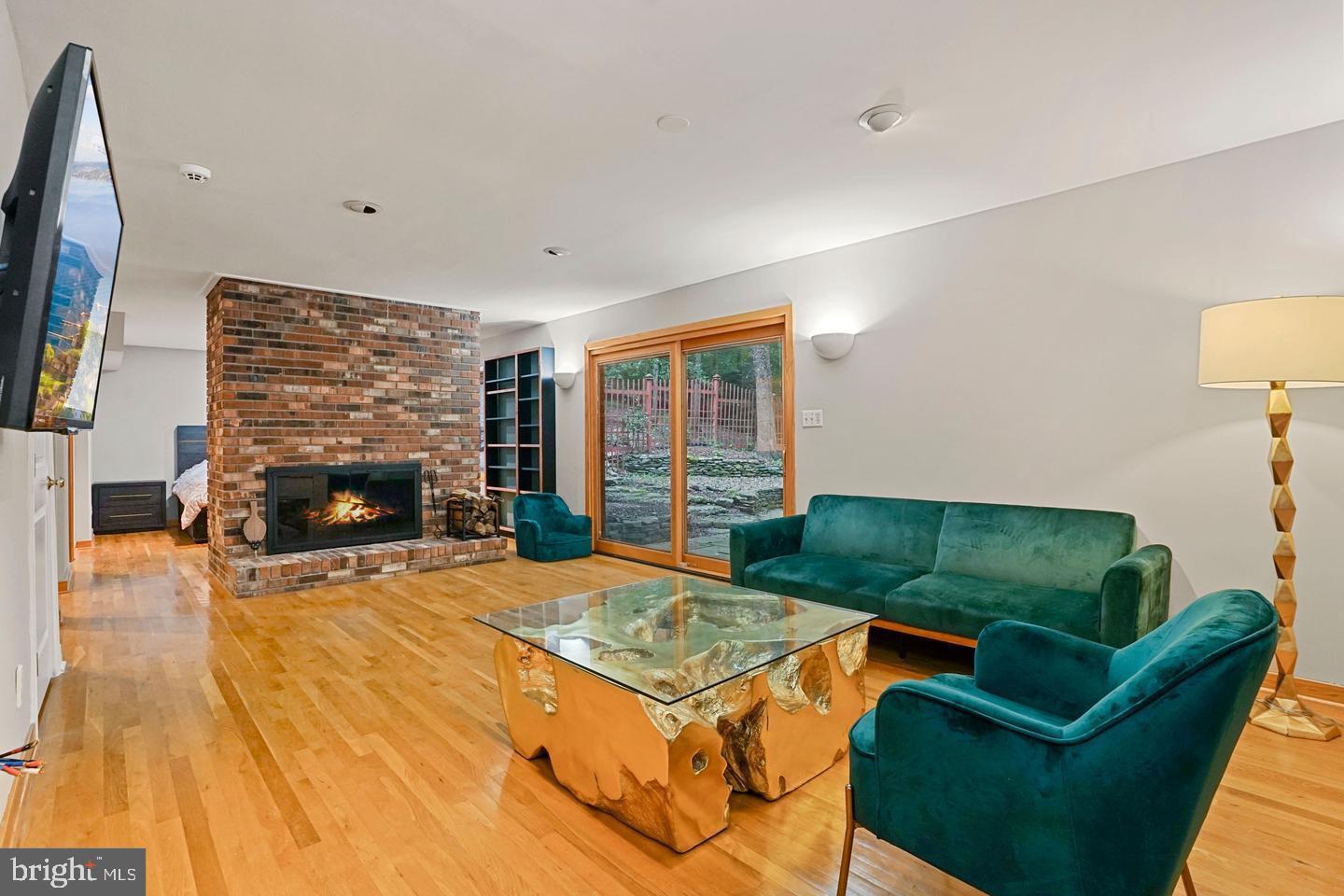 ANGELICA WOODS - Residential