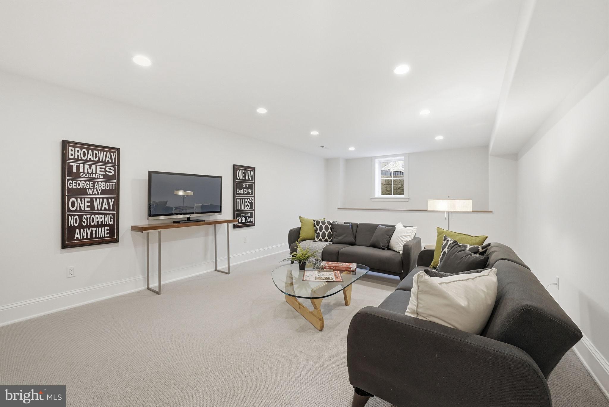 GEORGE WASHINGTON PARK - Residential