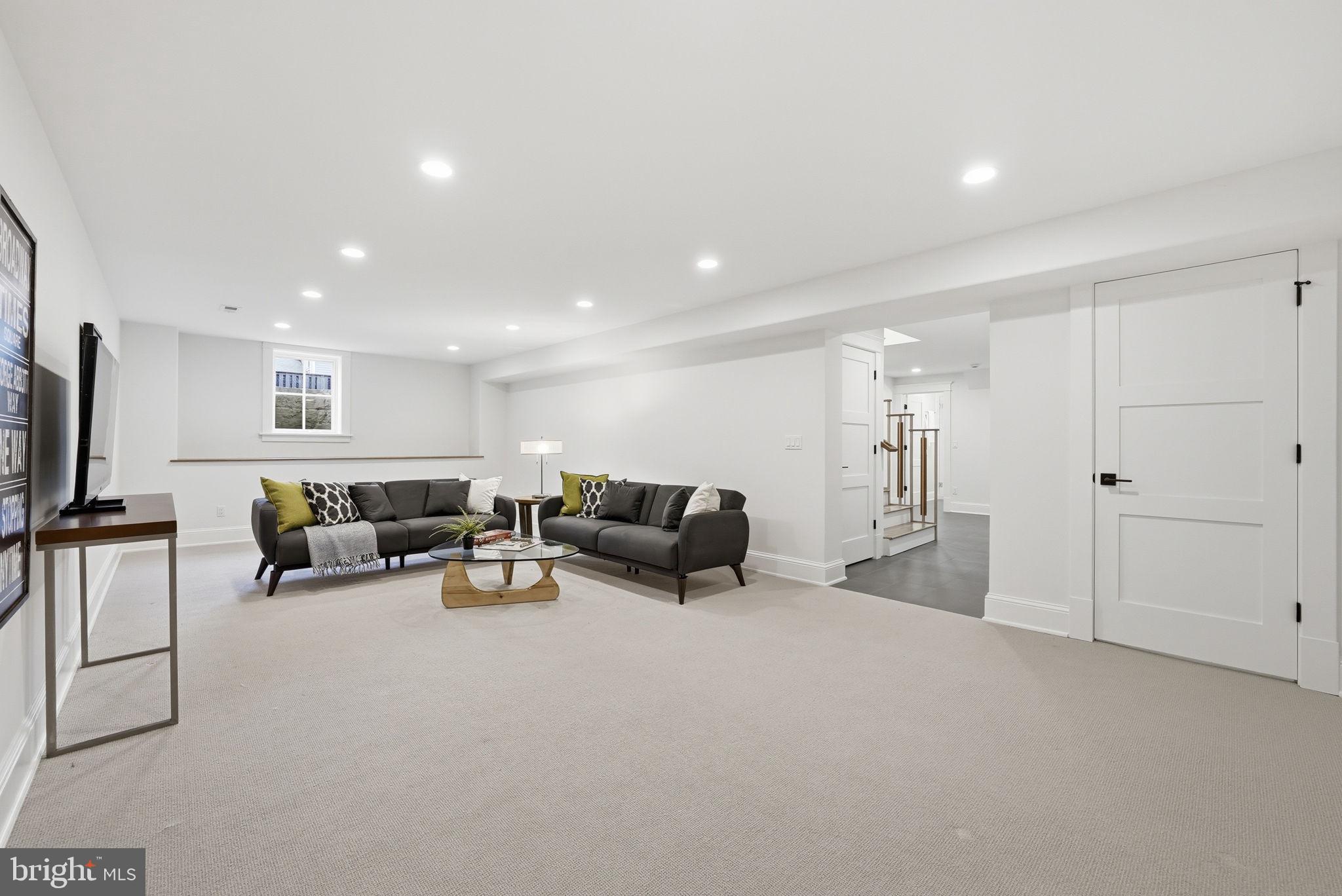 GEORGE WASHINGTON PARK - Residential