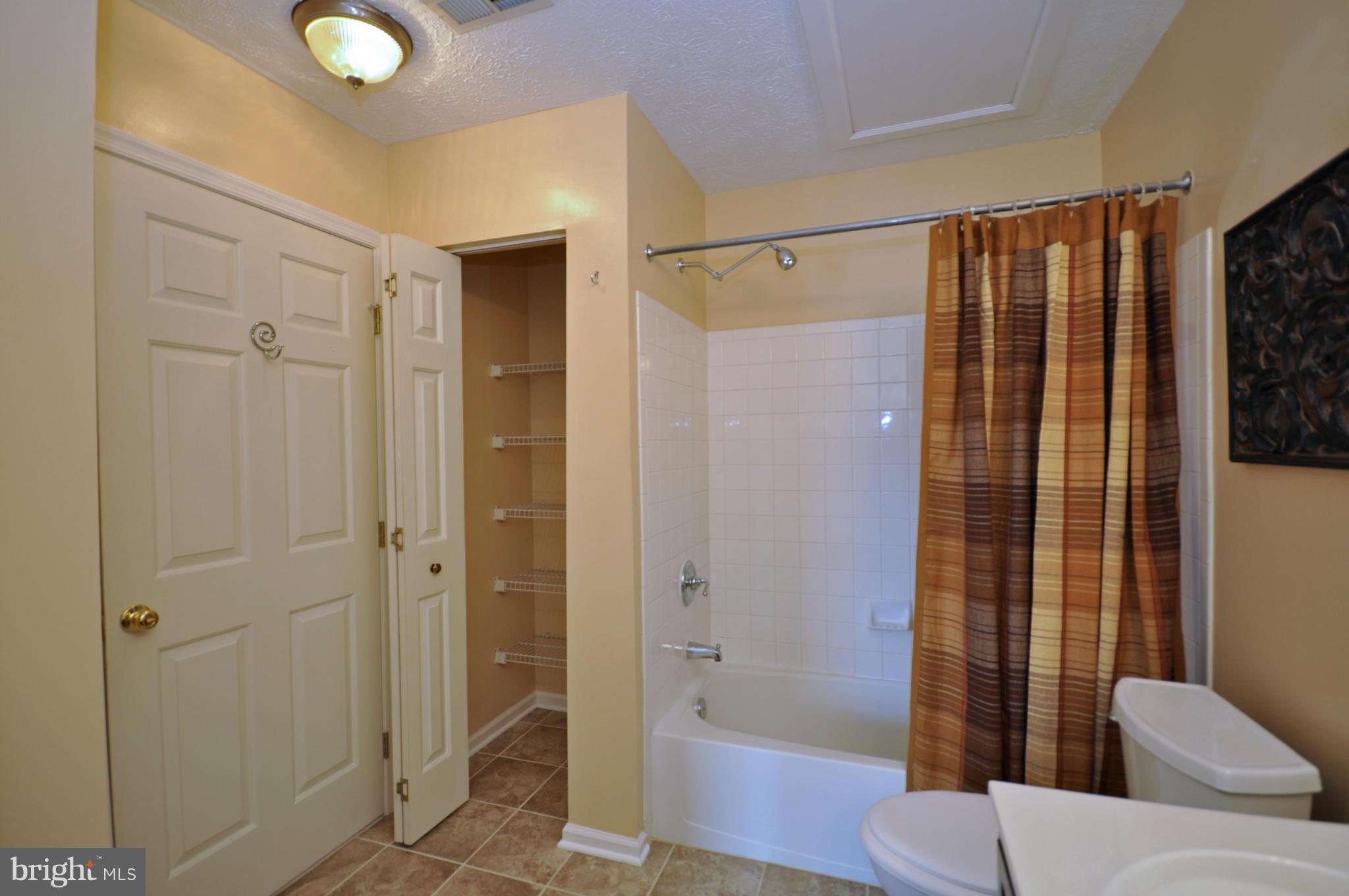 SENECA HARBOR - Residential