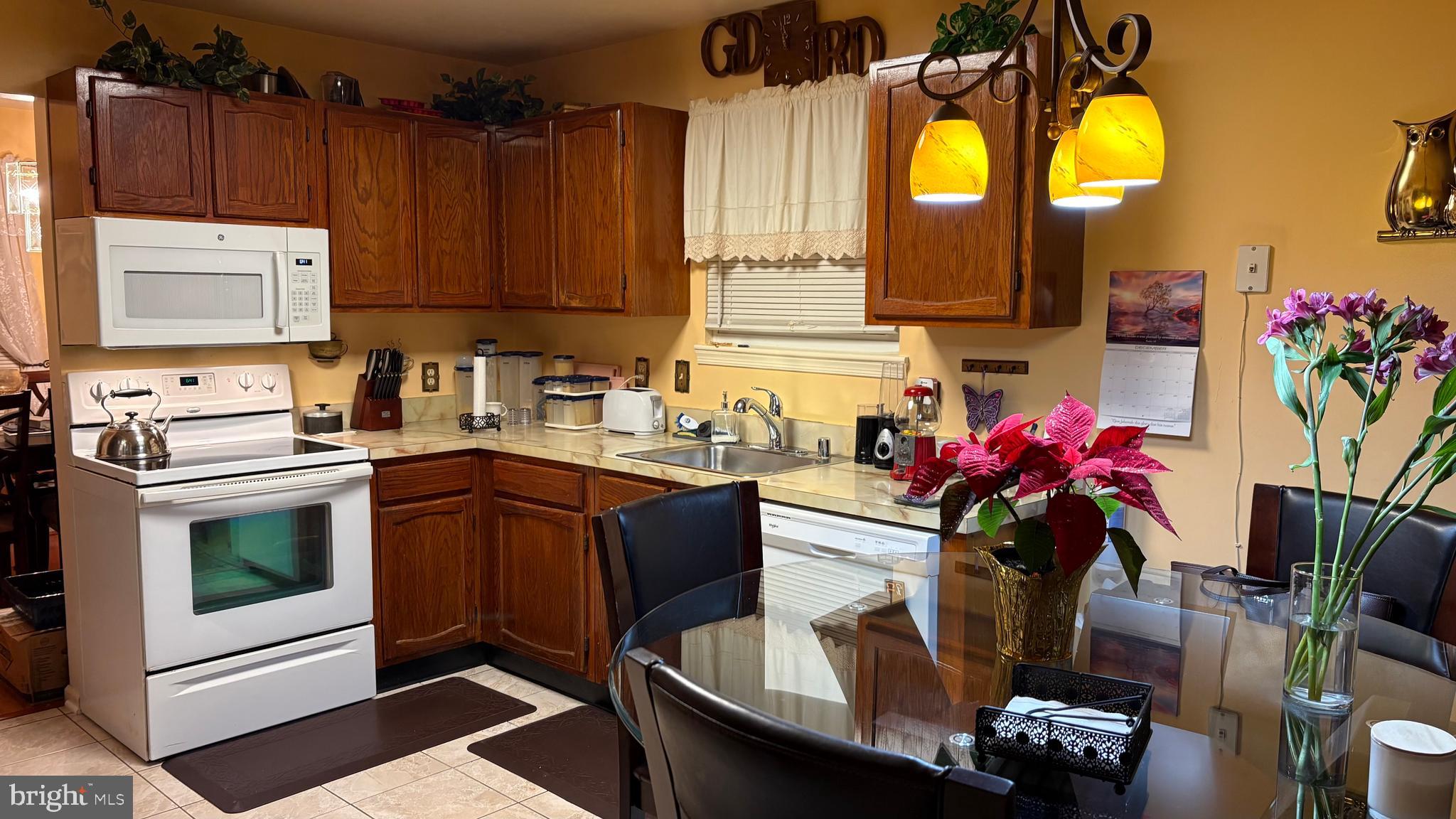 FOX RUN ESTATES - Residential