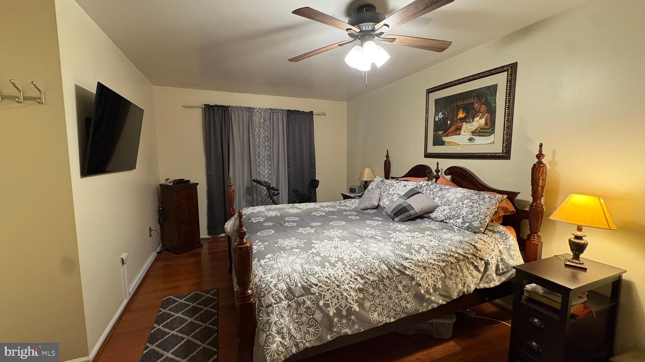 FOX RUN ESTATES - Residential