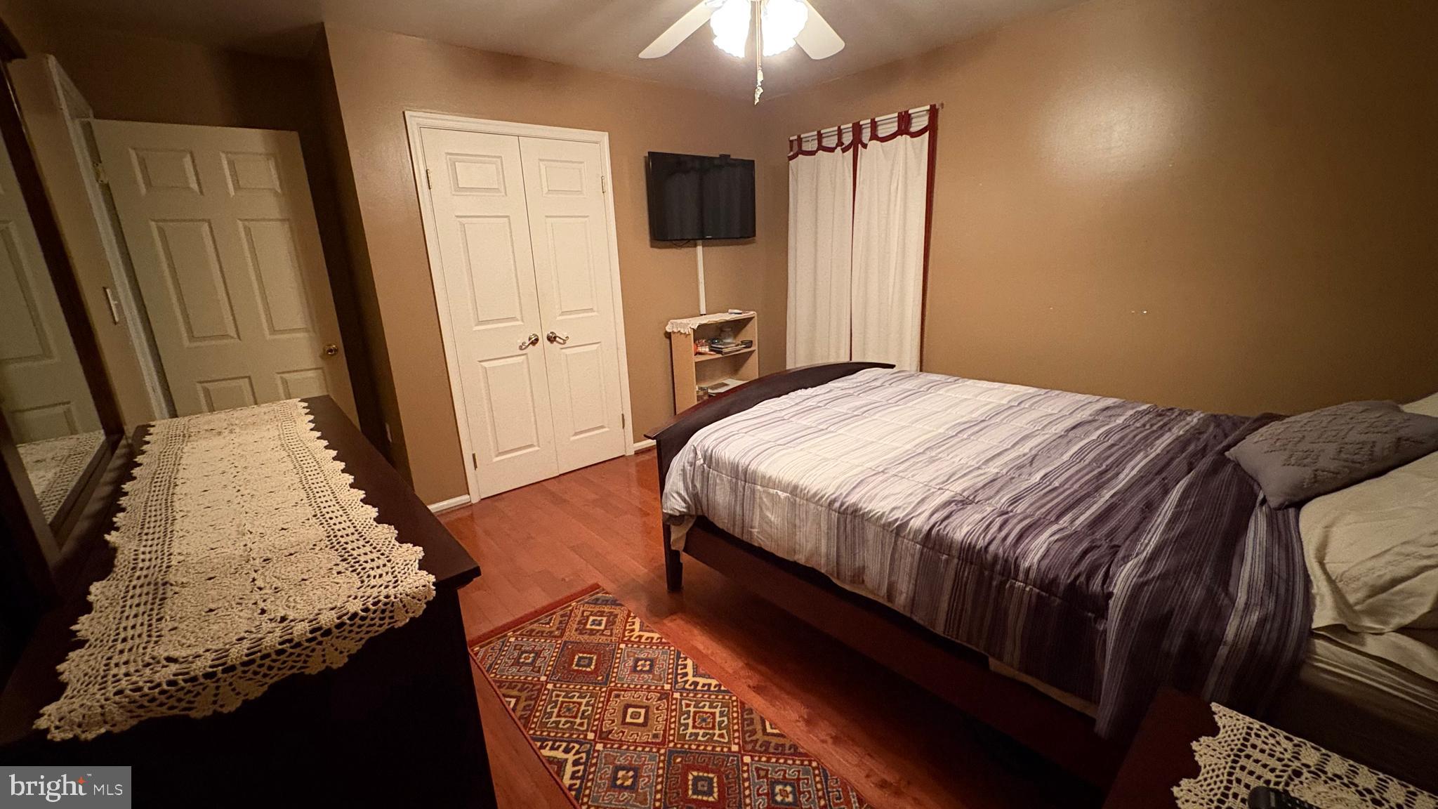 FOX RUN ESTATES - Residential