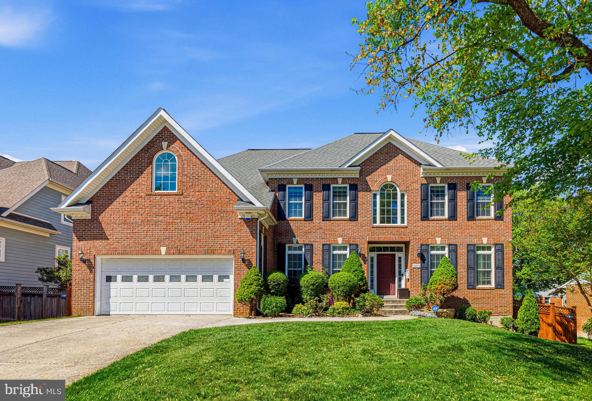 HILLSIDE MANOR - Residential